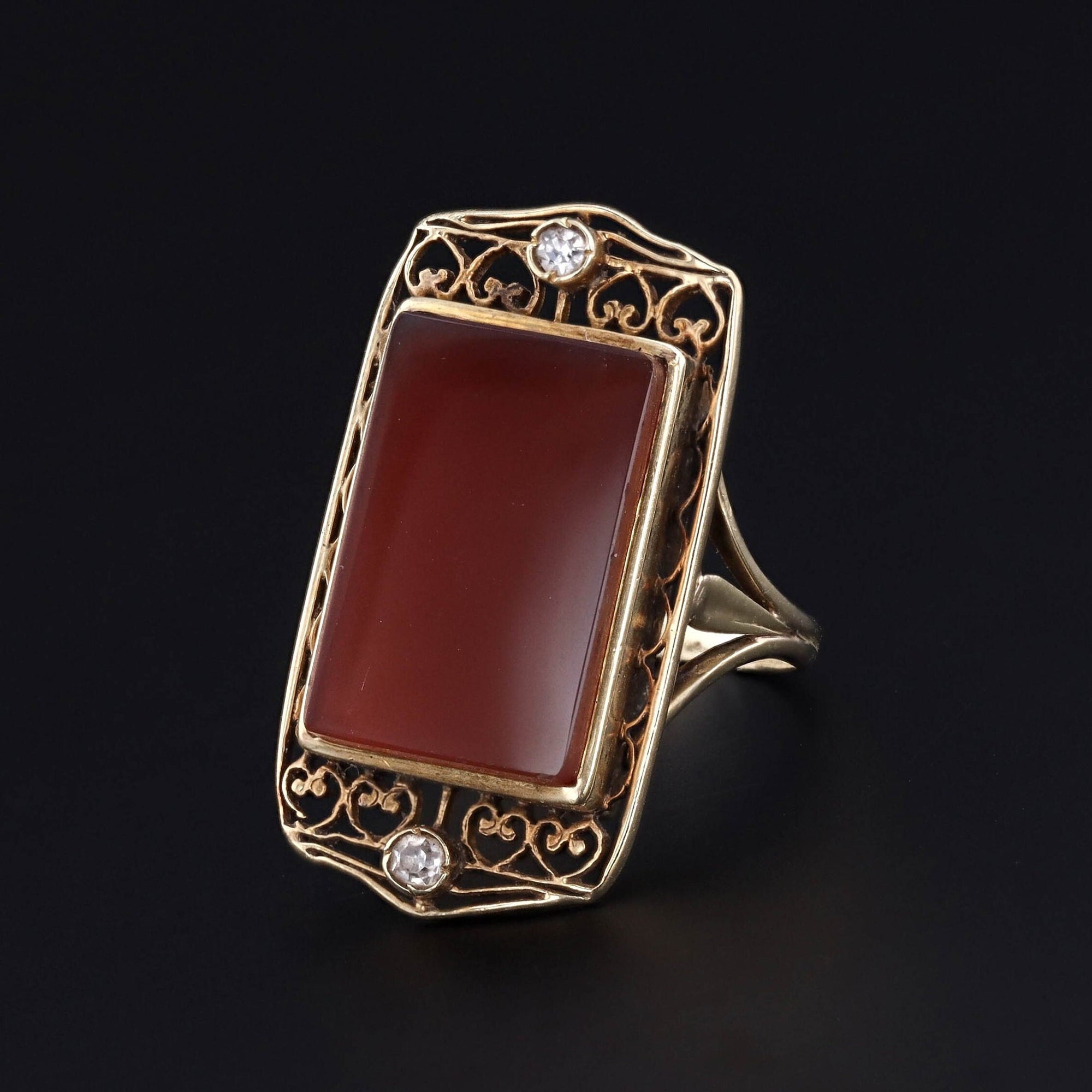 Vintage Red Agate and Diamond Filigree Ring of 14k Gold