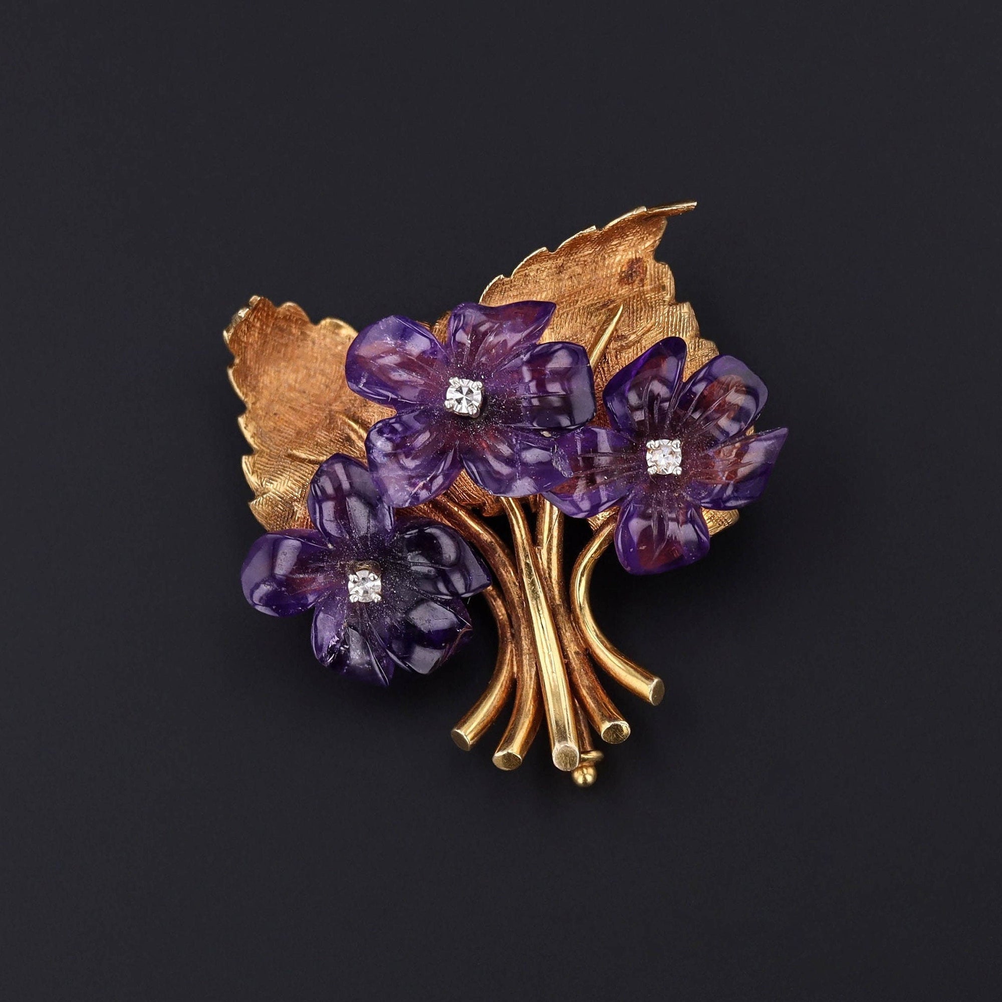 Vintage Amethyst Violet Flower Brooch of 18k Gold