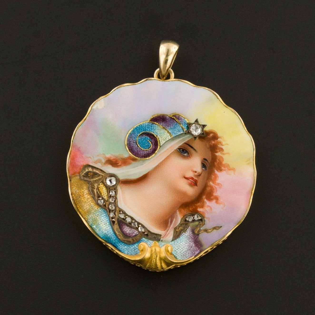 Art Nouveau Woman Enamel Pendant of 14k Gold