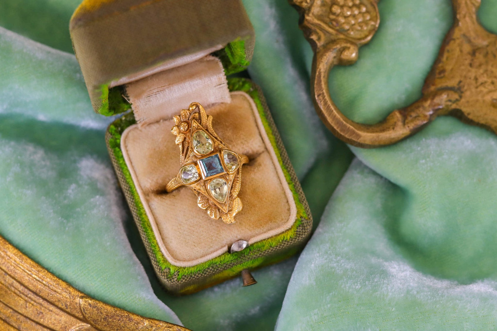 The Gem That Changes Before Your Eyes: A Rare Russian Alexandrite Ring - Trademark Antiques