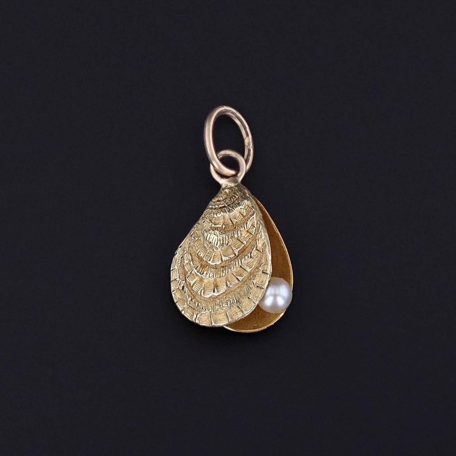14k Gold Oyster Charm | Antique Oyster Charm - Trademark Antiques