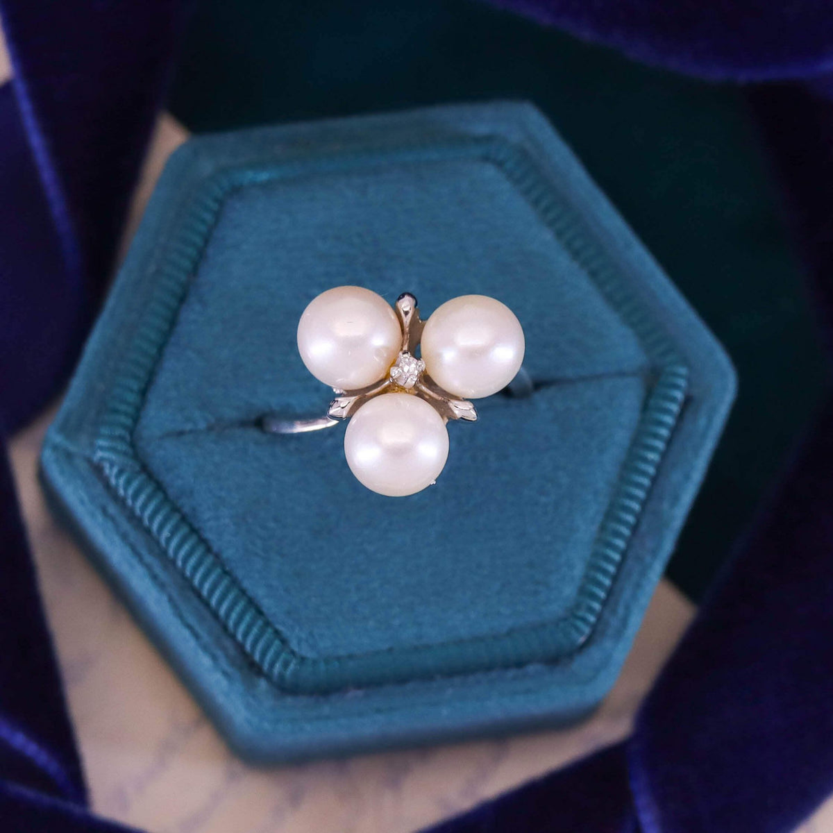 Vintage Pearl and Diamond Ring of 14k White Gold