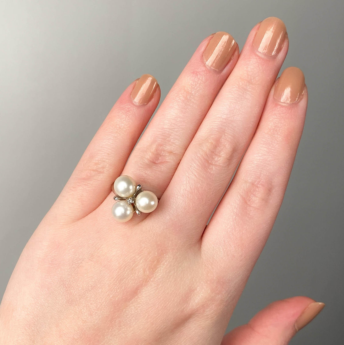 Vintage Pearl and Diamond Ring of 14k White Gold