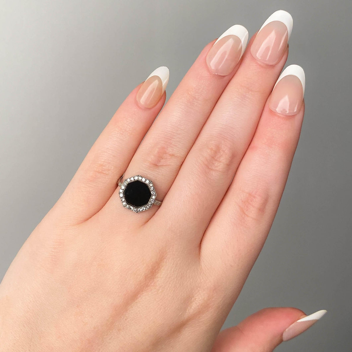 Art Deco Onyx and Diamond Ring of Platinum