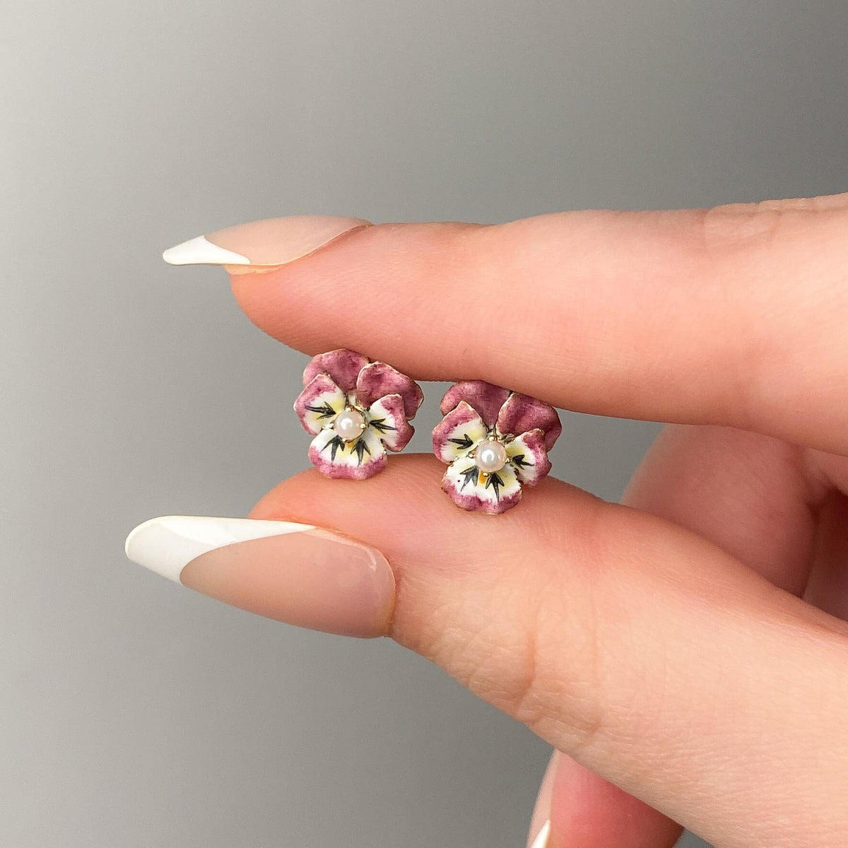 Vintage Pink Enamel Pansy Stud Earrings of 14k Gold