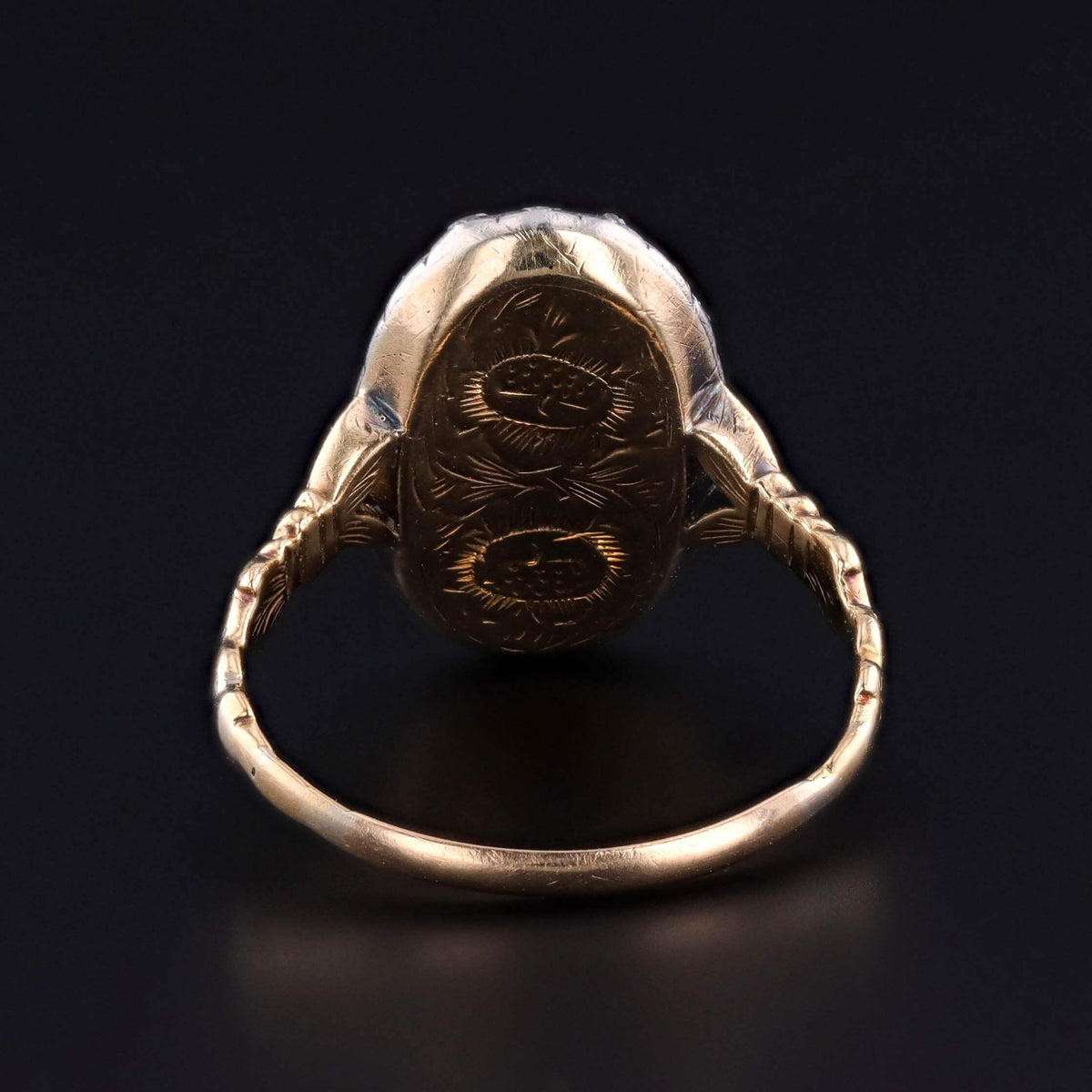Antique Diamond Flower and Enamel Ring of 18k Gold