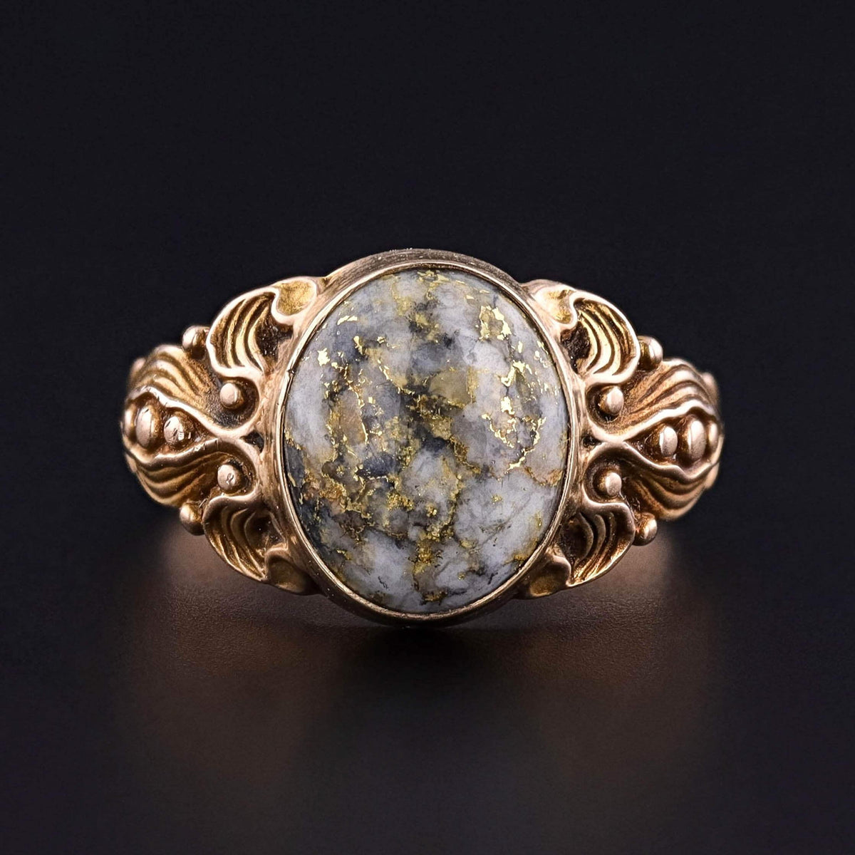 Antique Gold Quartz Signate Ring of 10k Gold