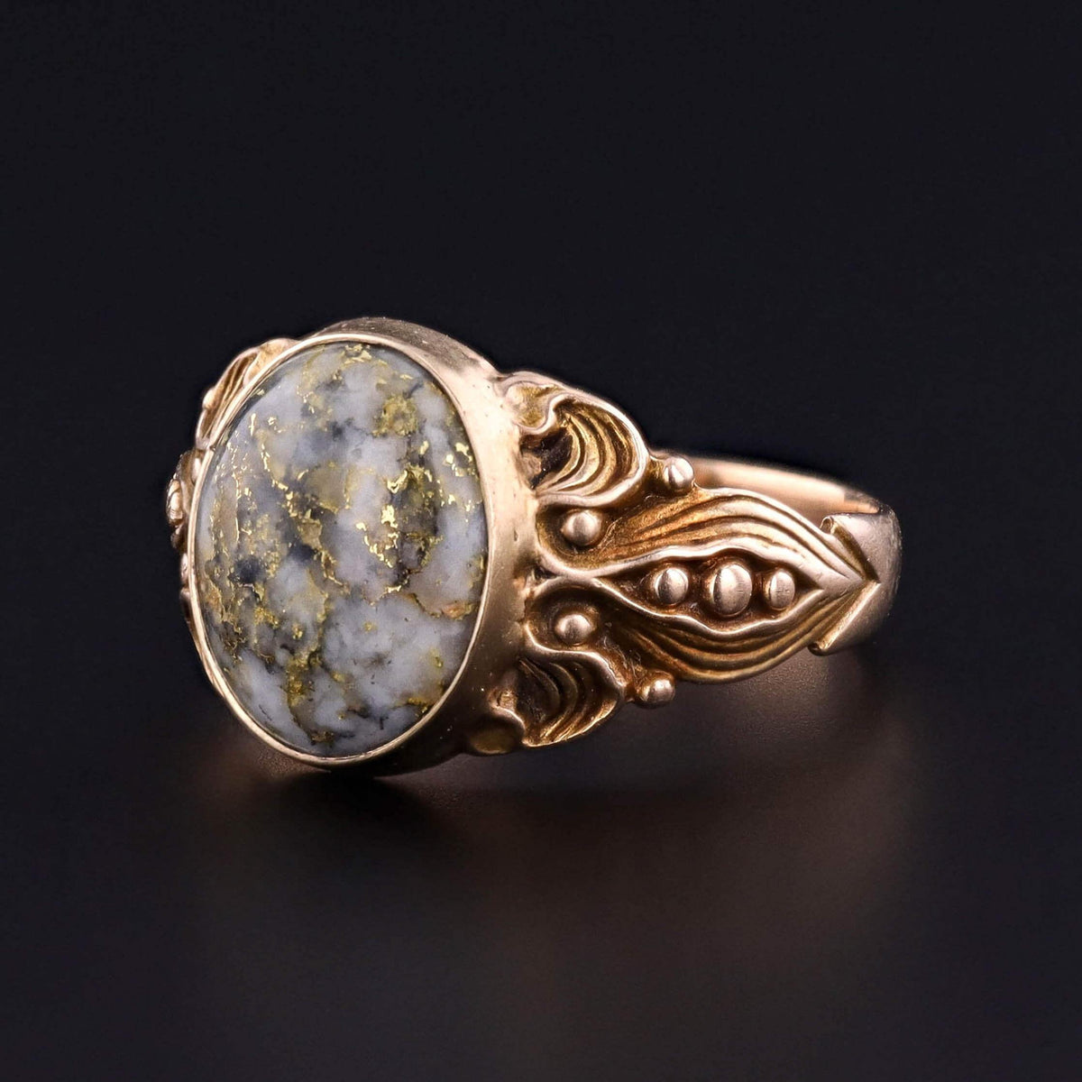 Antique Gold Quartz Signate Ring of 10k Gold