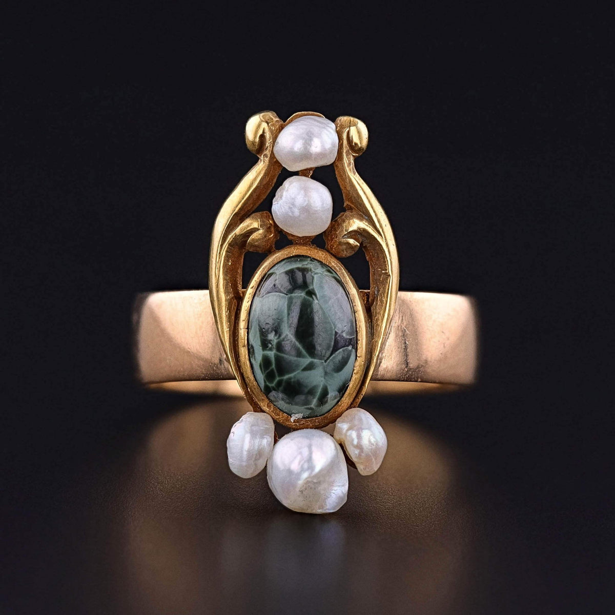 Antique Pearl and Chlorastrolite Ring of 18k Gold