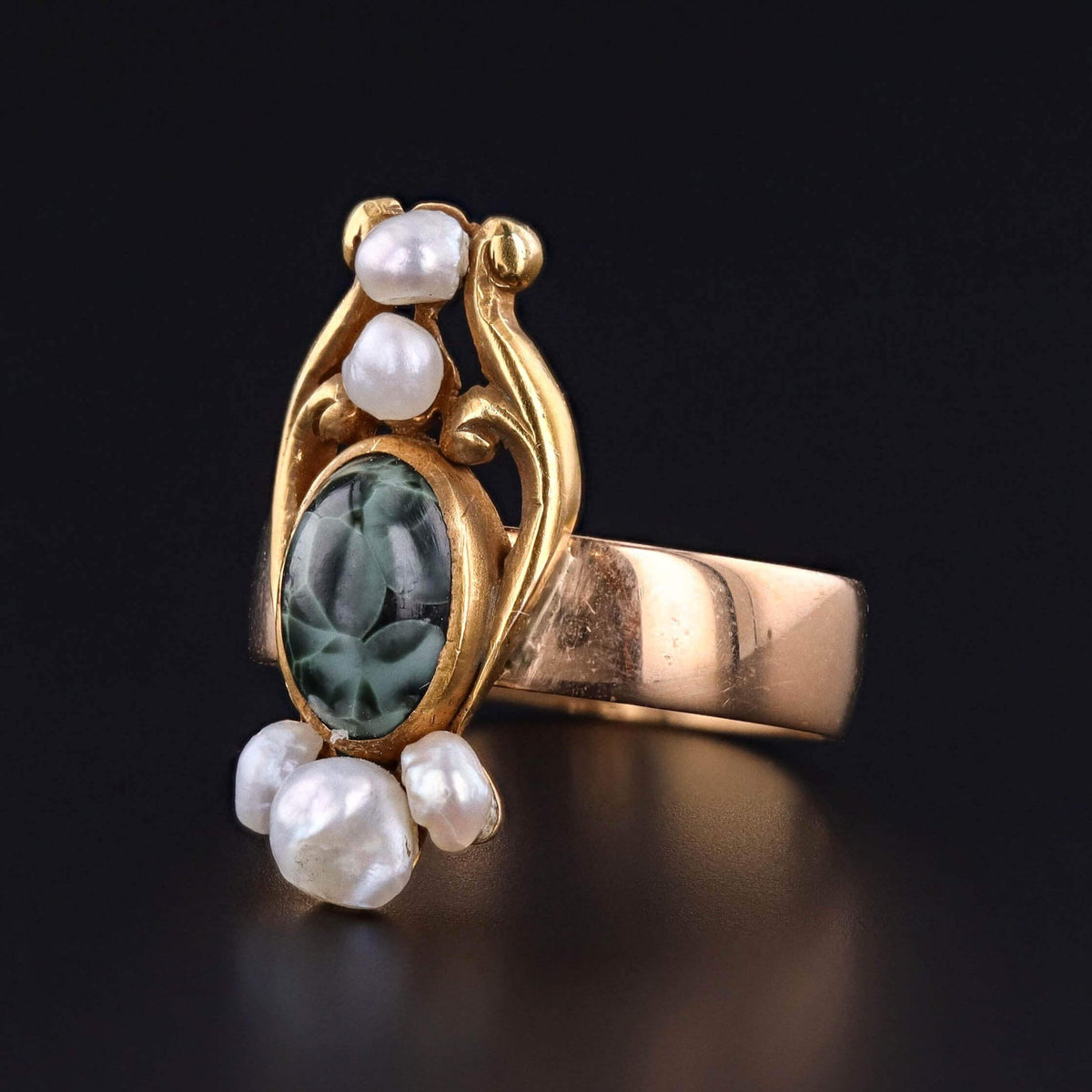 Antique Pearl and Chlorastrolite Ring of 18k Gold