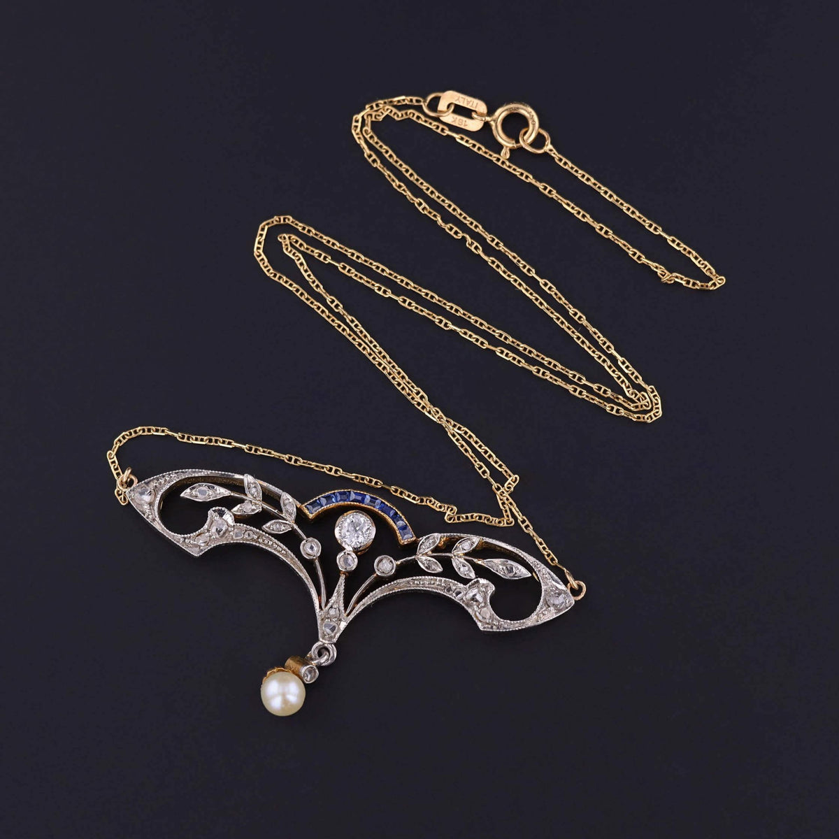 Antique Pearl and Sapphire Necklace of 18k Gold