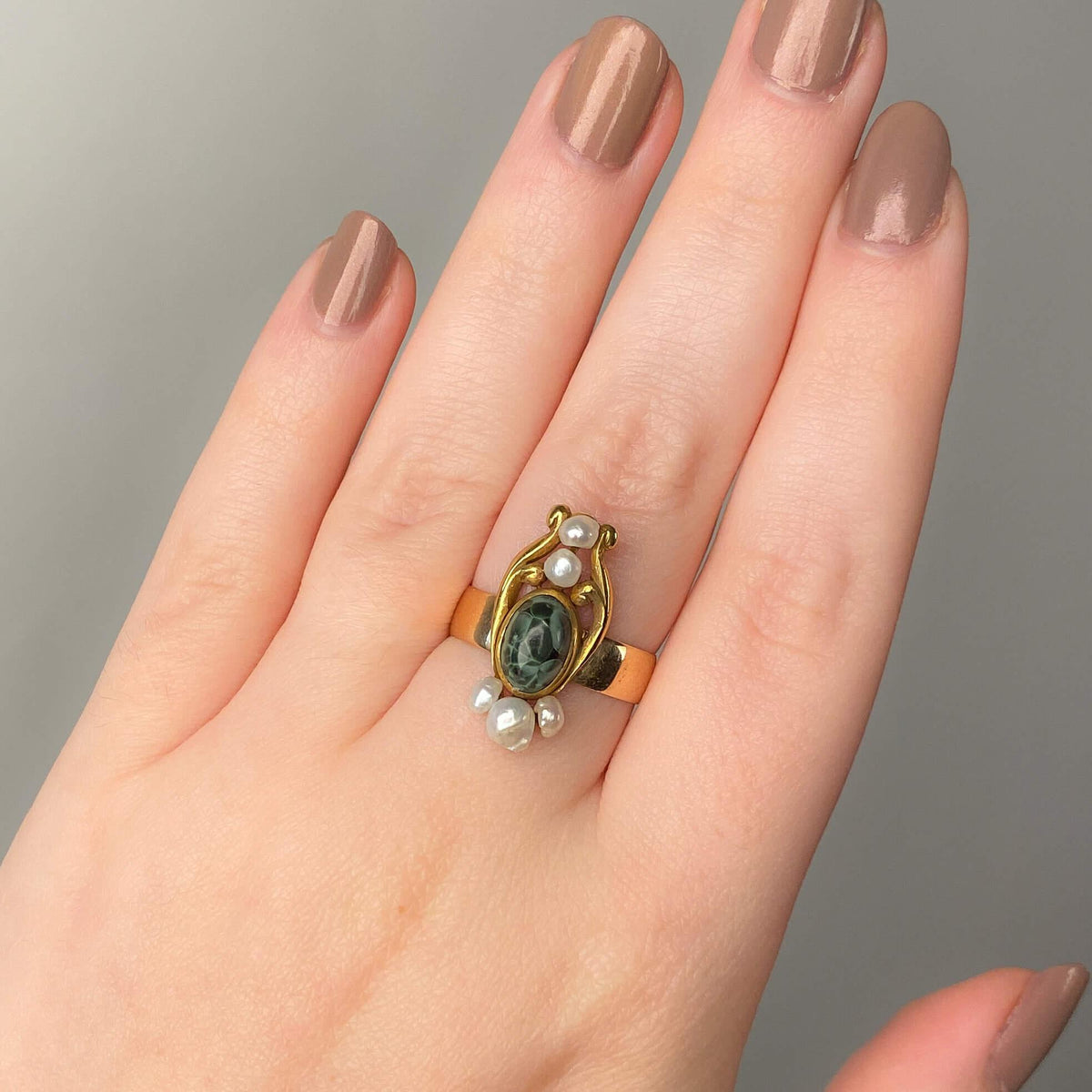 Antique Pearl and Chlorastrolite Ring of 18k Gold