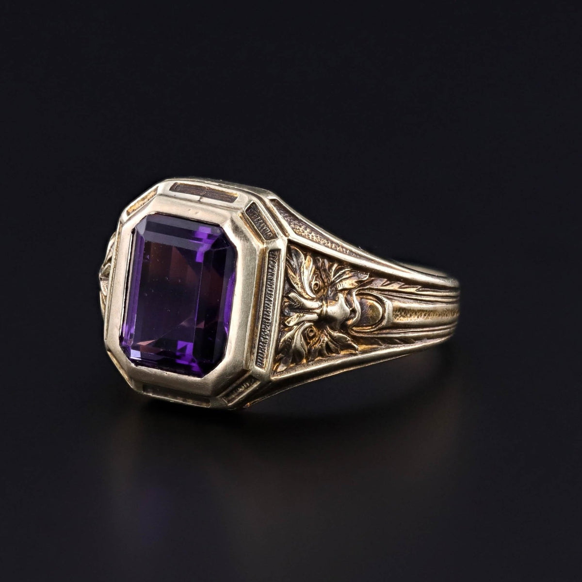Amethyst Green Man Ring of 14k Gold - Trademark Antiques