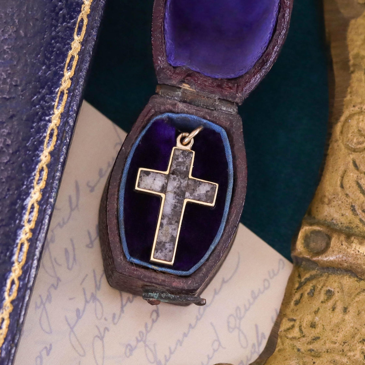 Antique Agate Cross of 15ct Gold - Trademark Antiques