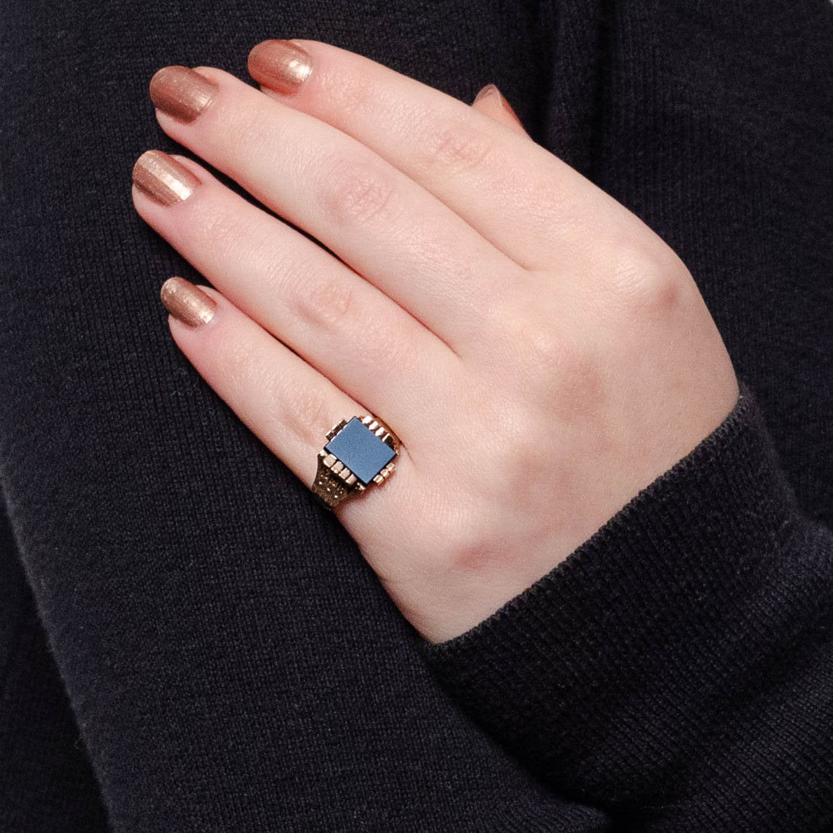 Antique Agate Singet Ring of 10k Gold - Trademark Antiques