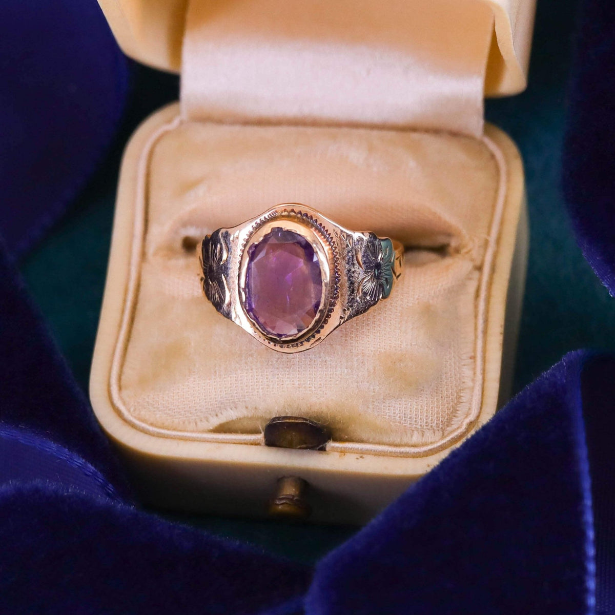 Antique Amethyst Ring of 10k Gold - Trademark Antiques