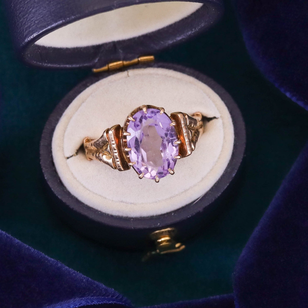 Antique Amethyst Ring of 14k Gold - Trademark Antiques