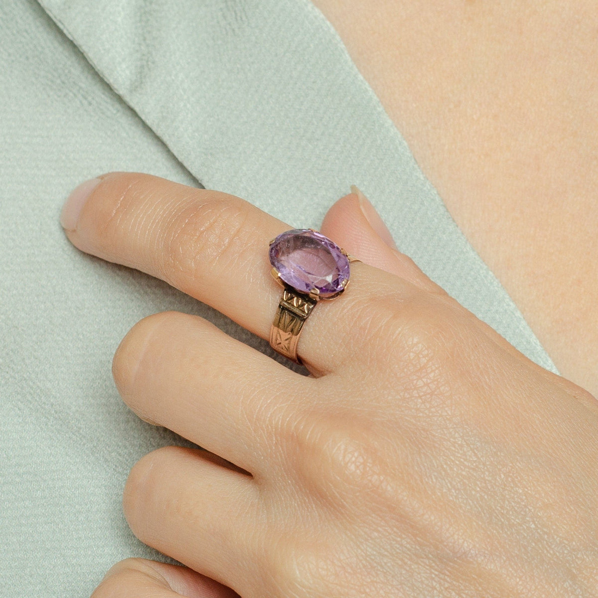Antique Amethyst Ring of 9ct Gold - Trademark Antiques