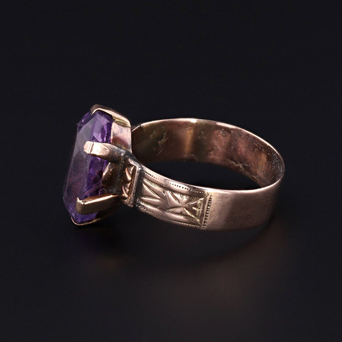 Antique Amethyst Ring of 9ct Gold - Trademark Antiques