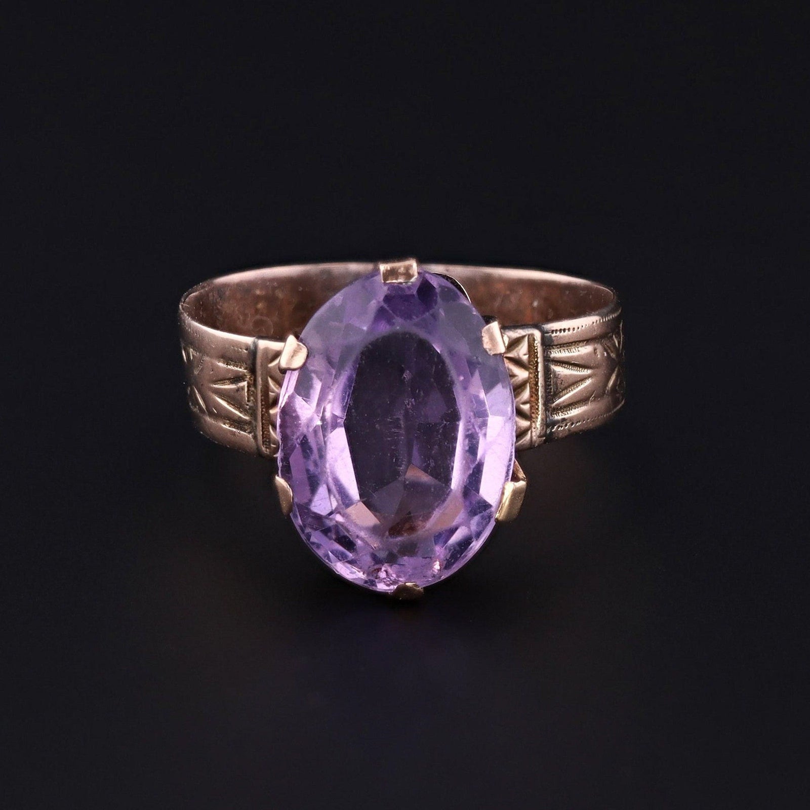 Antique Amethyst Ring of 9ct Gold - Trademark Antiques