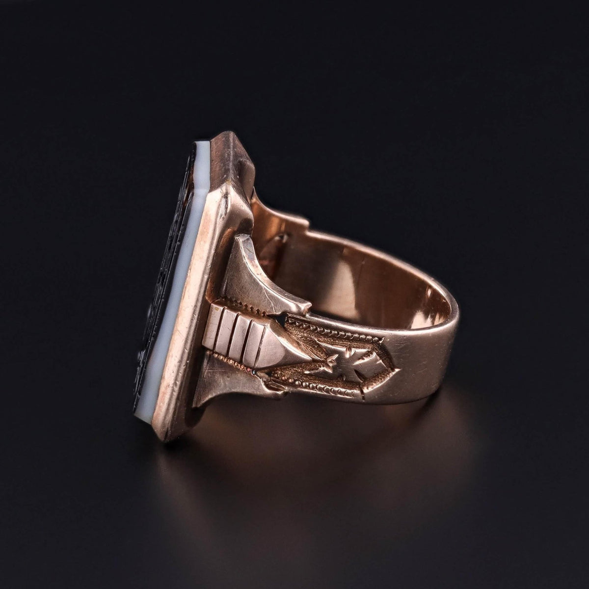 Antique Banded Agate Signet Ring of 14k Gold - Trademark Antiques