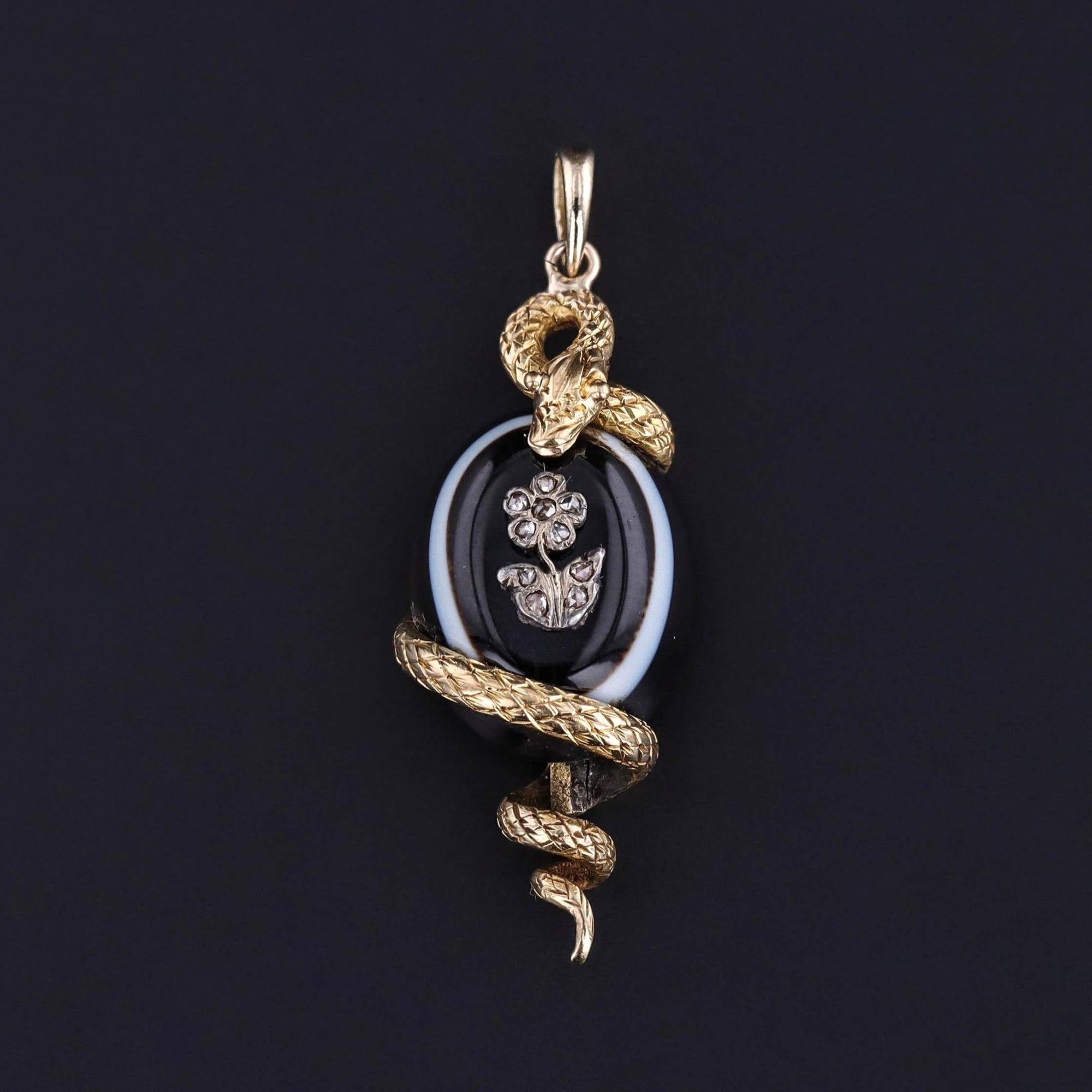 Antique Banded Agate Snake Pendant of 18k Gold - Trademark Antiques