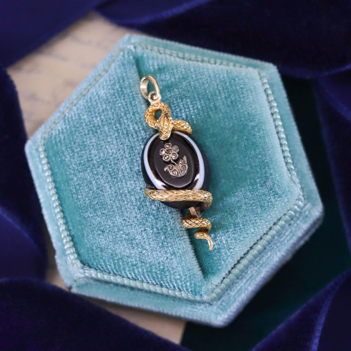 Antique Banded Agate Snake Pendant of 18k Gold - Trademark Antiques