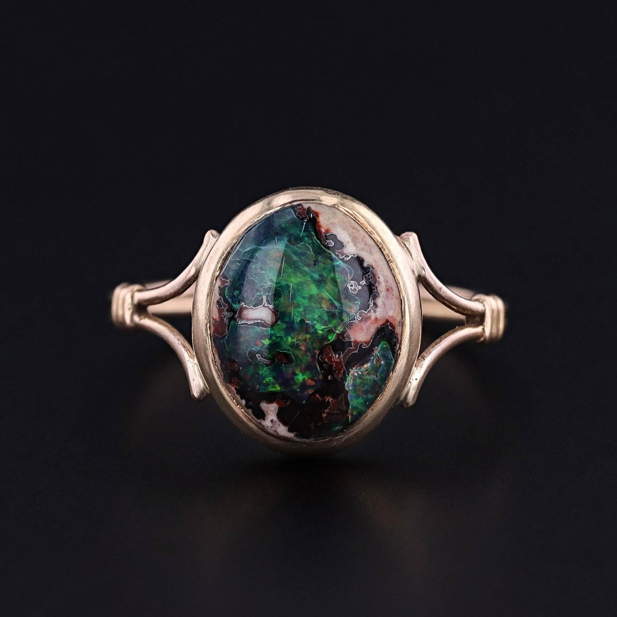 Antique Boulder Opal Ring of 18k Gold - Trademark Antiques