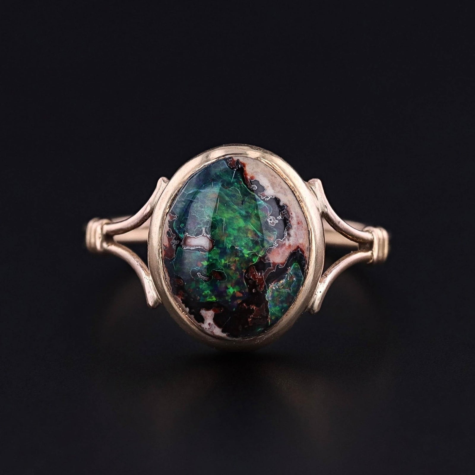 Antique Boulder Opal Ring of 18k Gold - Trademark Antiques