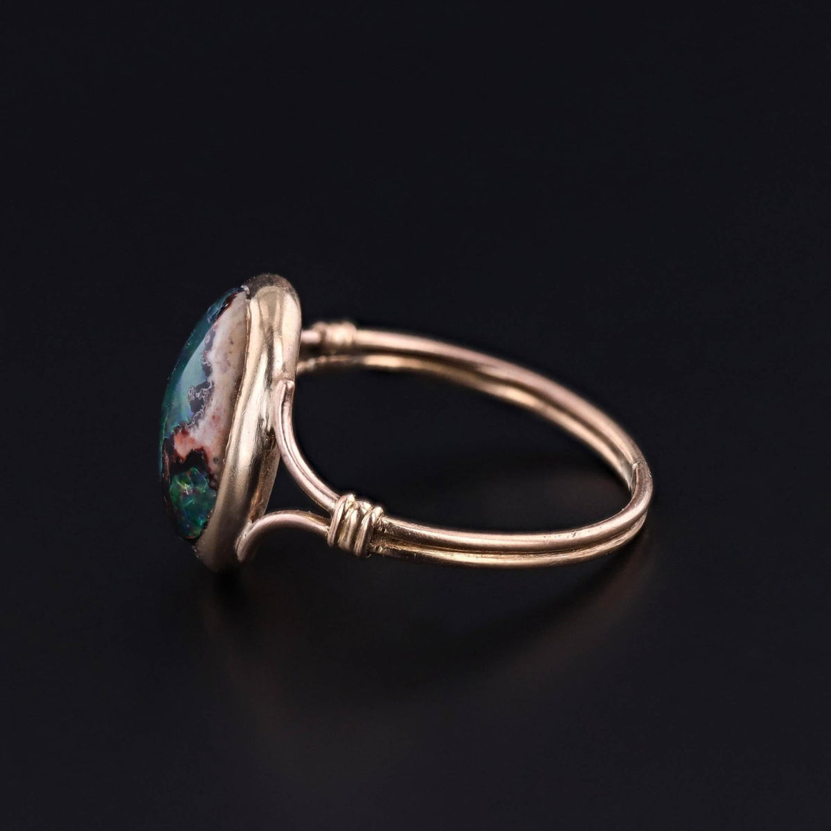 Antique Boulder Opal Ring of 18k Gold - Trademark Antiques