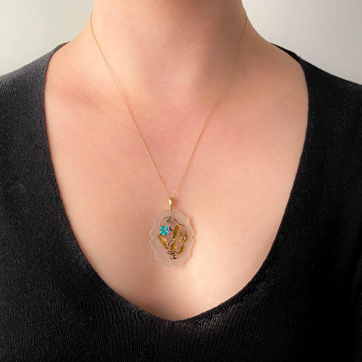 Antique Chalcedony Flower Pendant of 16k Gold - Trademark Antiques