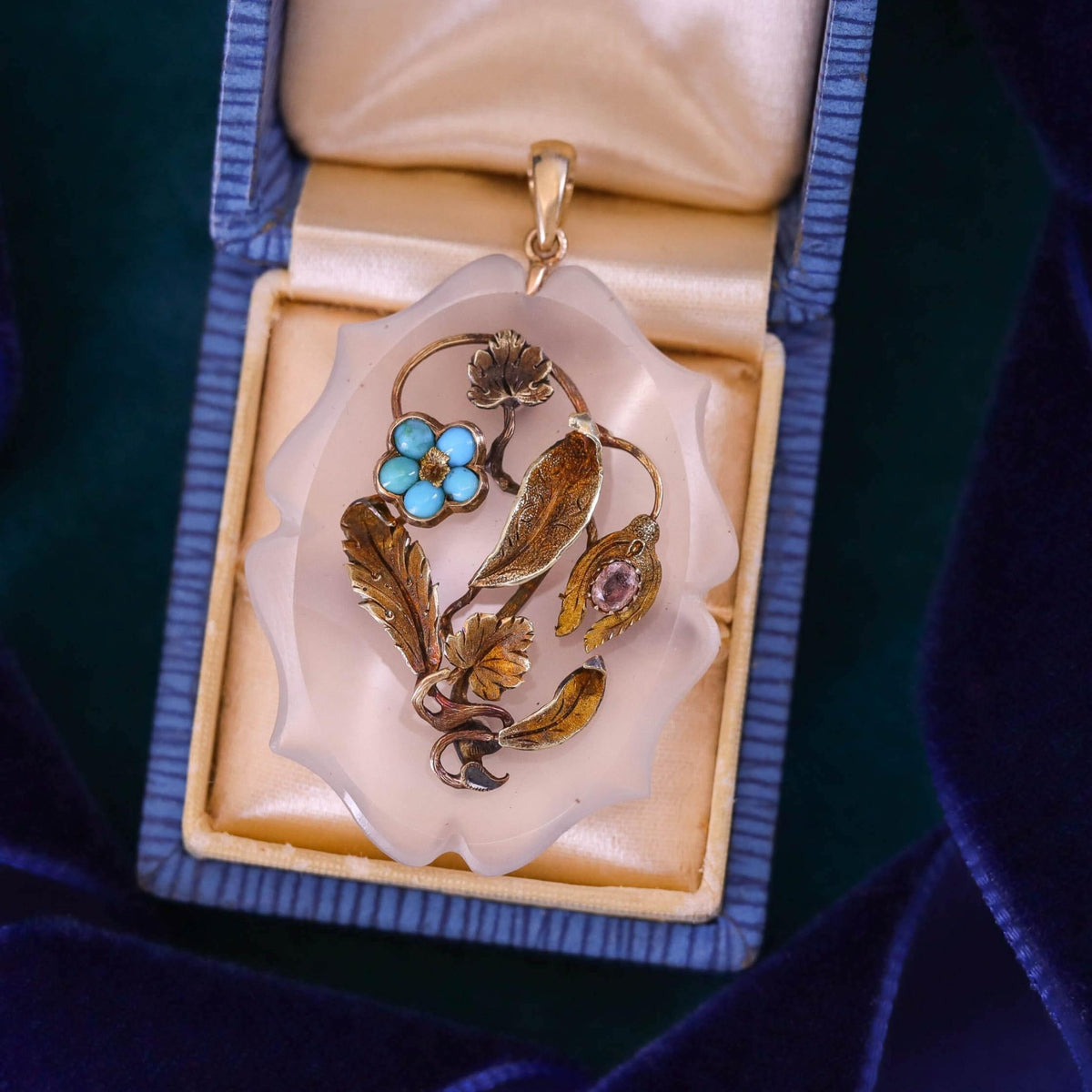 Antique Chalcedony Flower Pendant of 16k Gold - Trademark Antiques