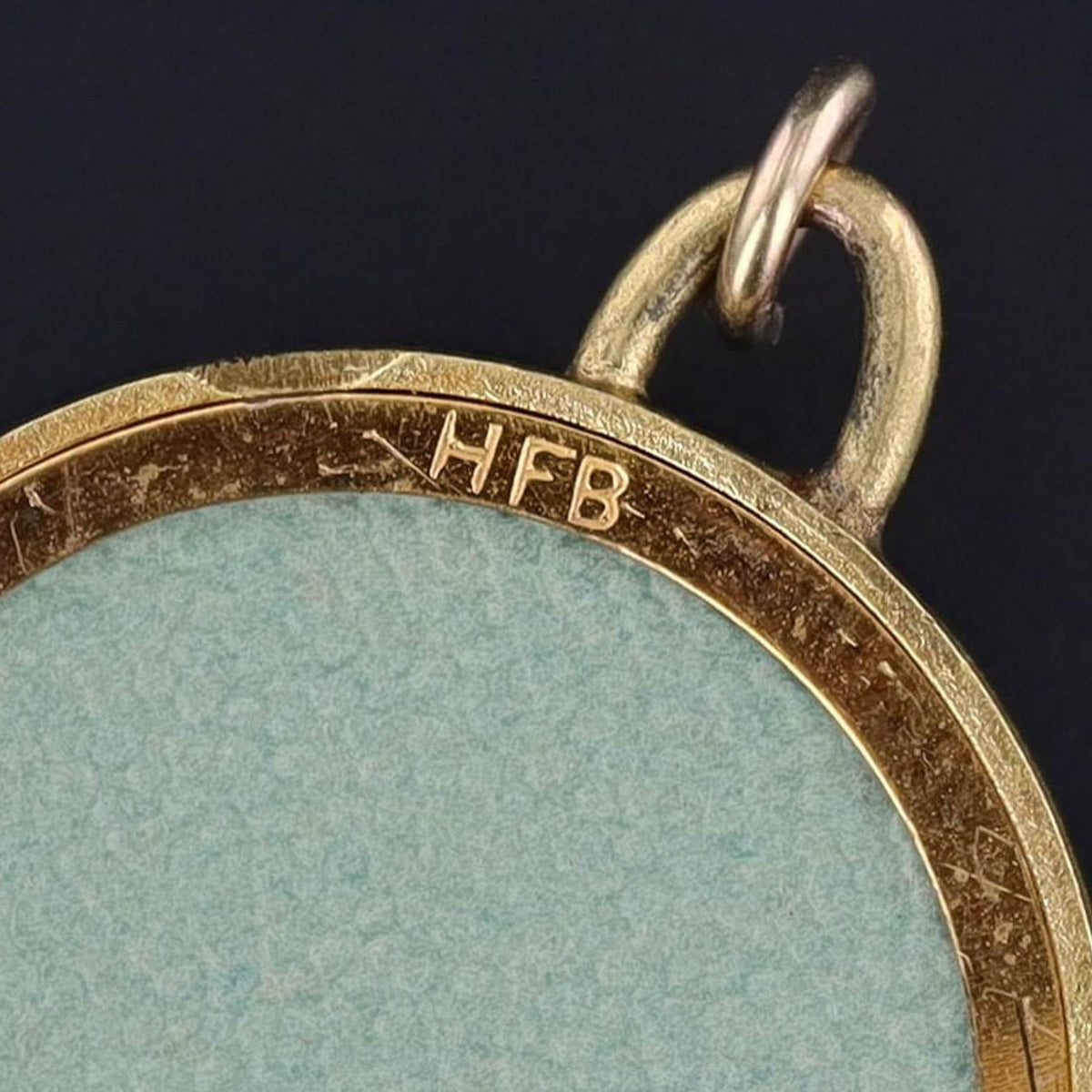 Antique Circle Locket of 14k Gold - Trademark Antiques