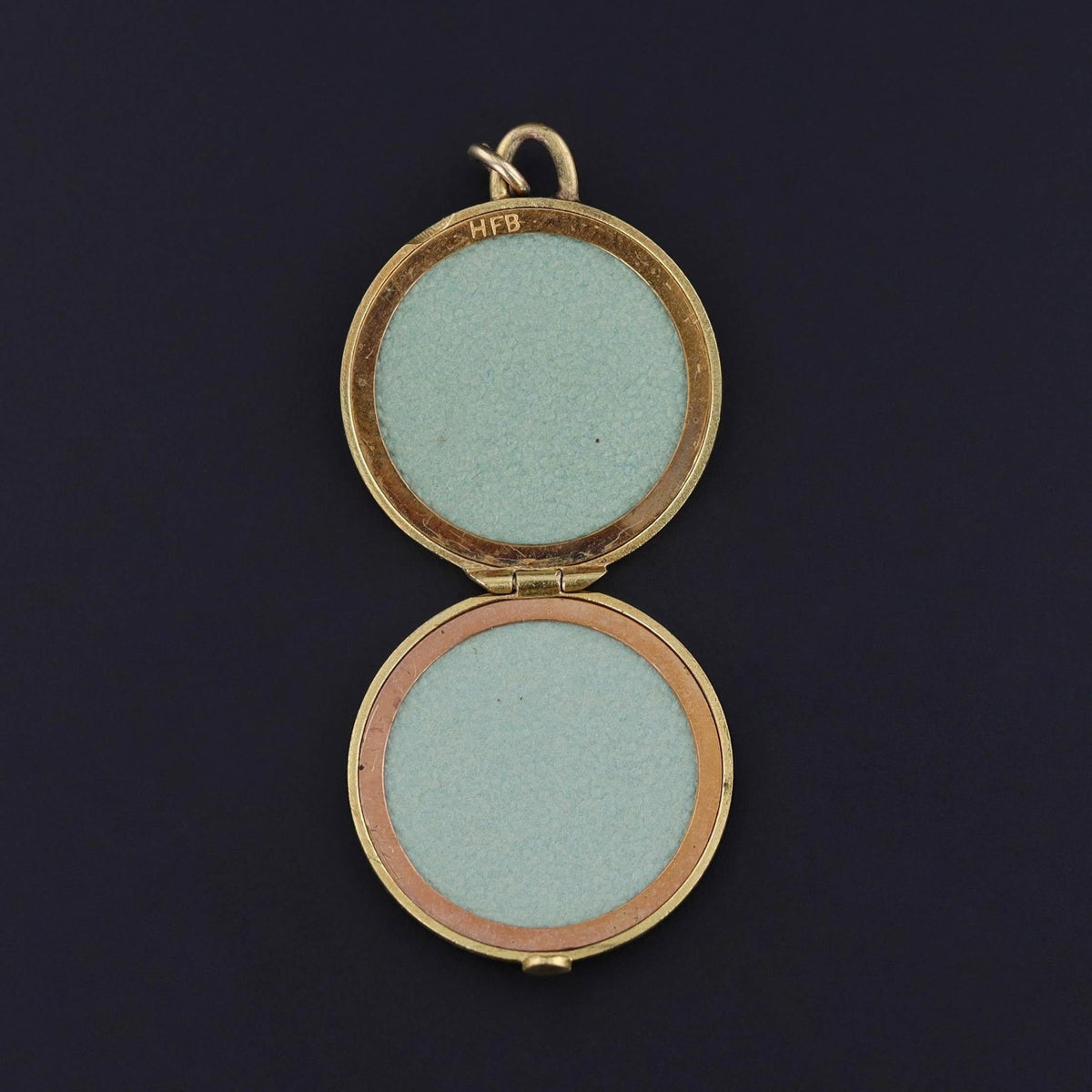 Antique Circle Locket of 14k Gold - Trademark Antiques