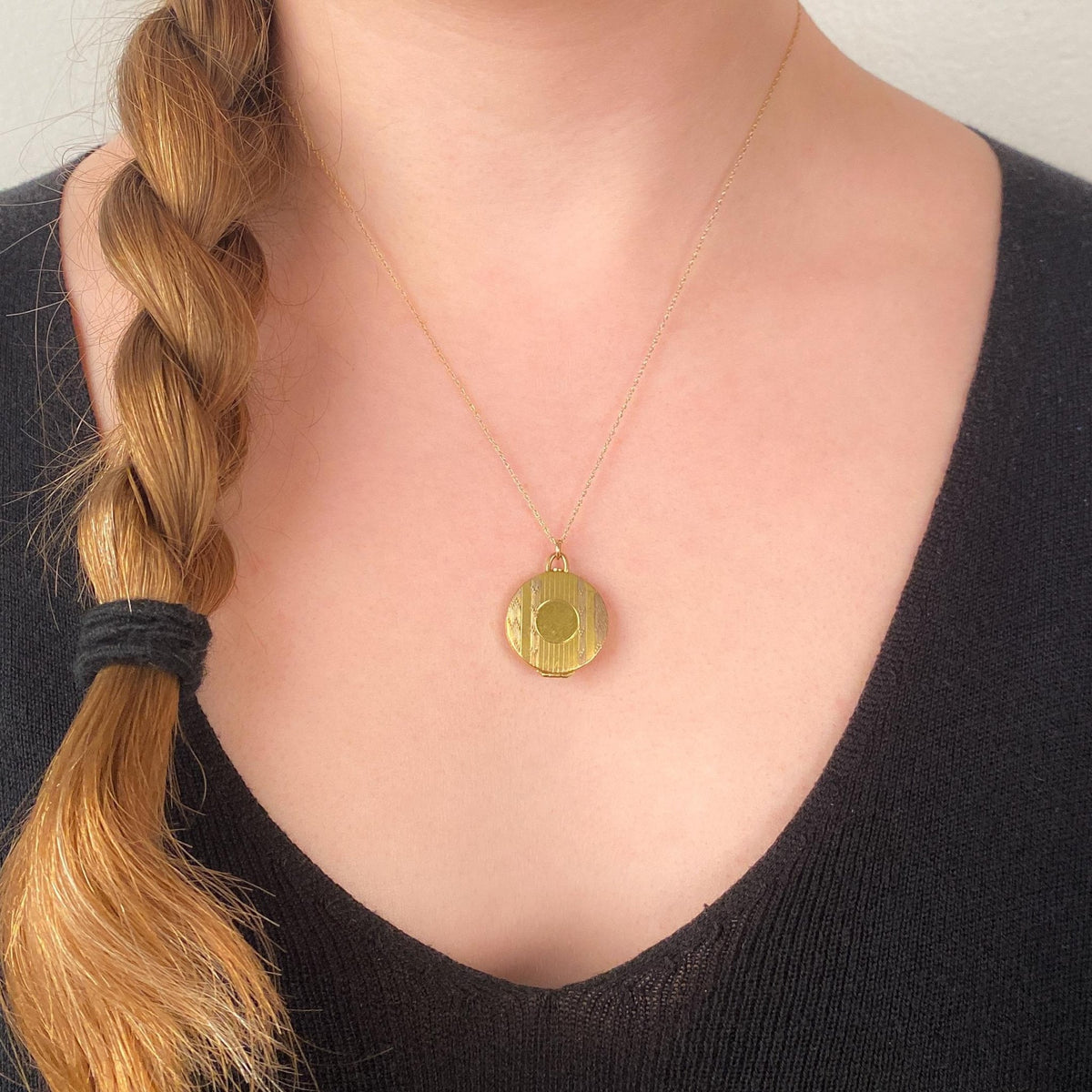 Antique Circle Locket of 14k Gold - Trademark Antiques