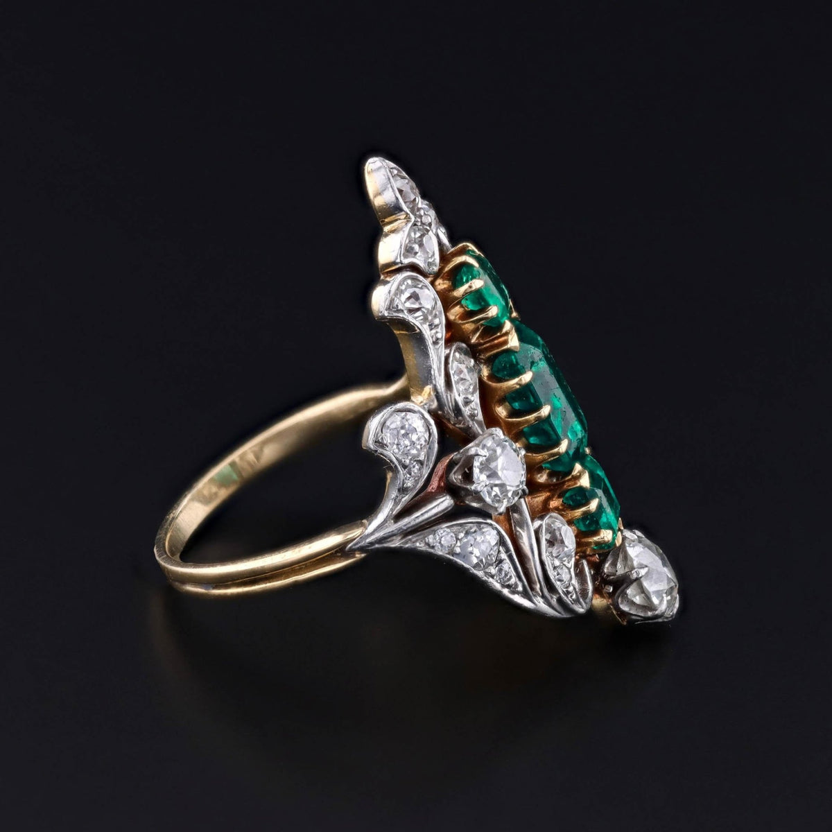 Antique Columbian Emerald and Diamond Ring of 18k Gold and Platinum - GIA Cert - Trademark Antiques