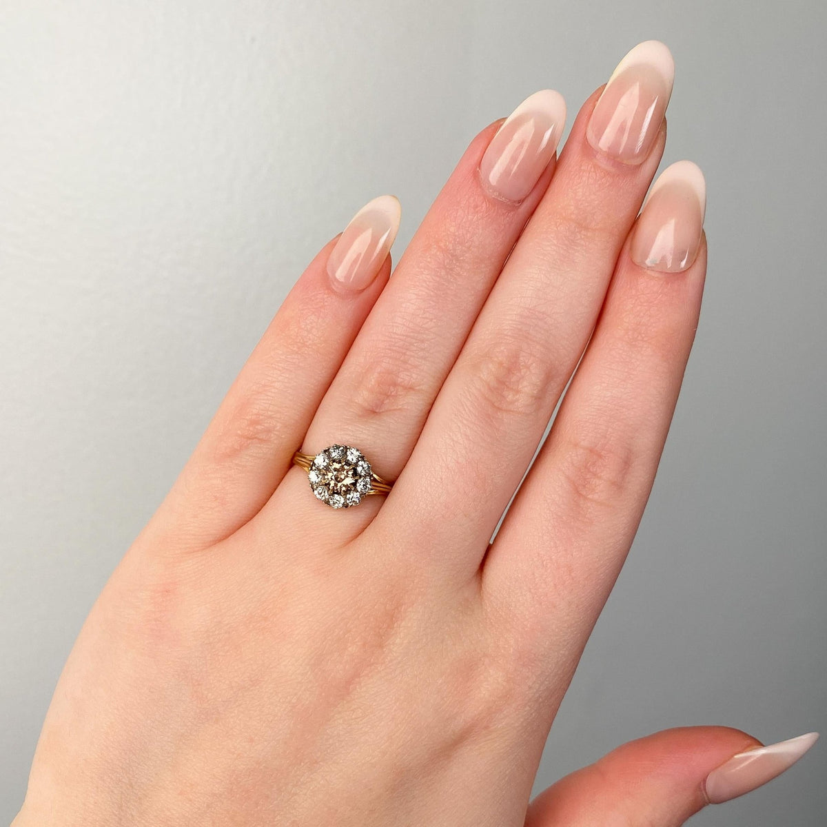 Antique Diamond Cluster Ring of 18k Gold - Trademark Antiques