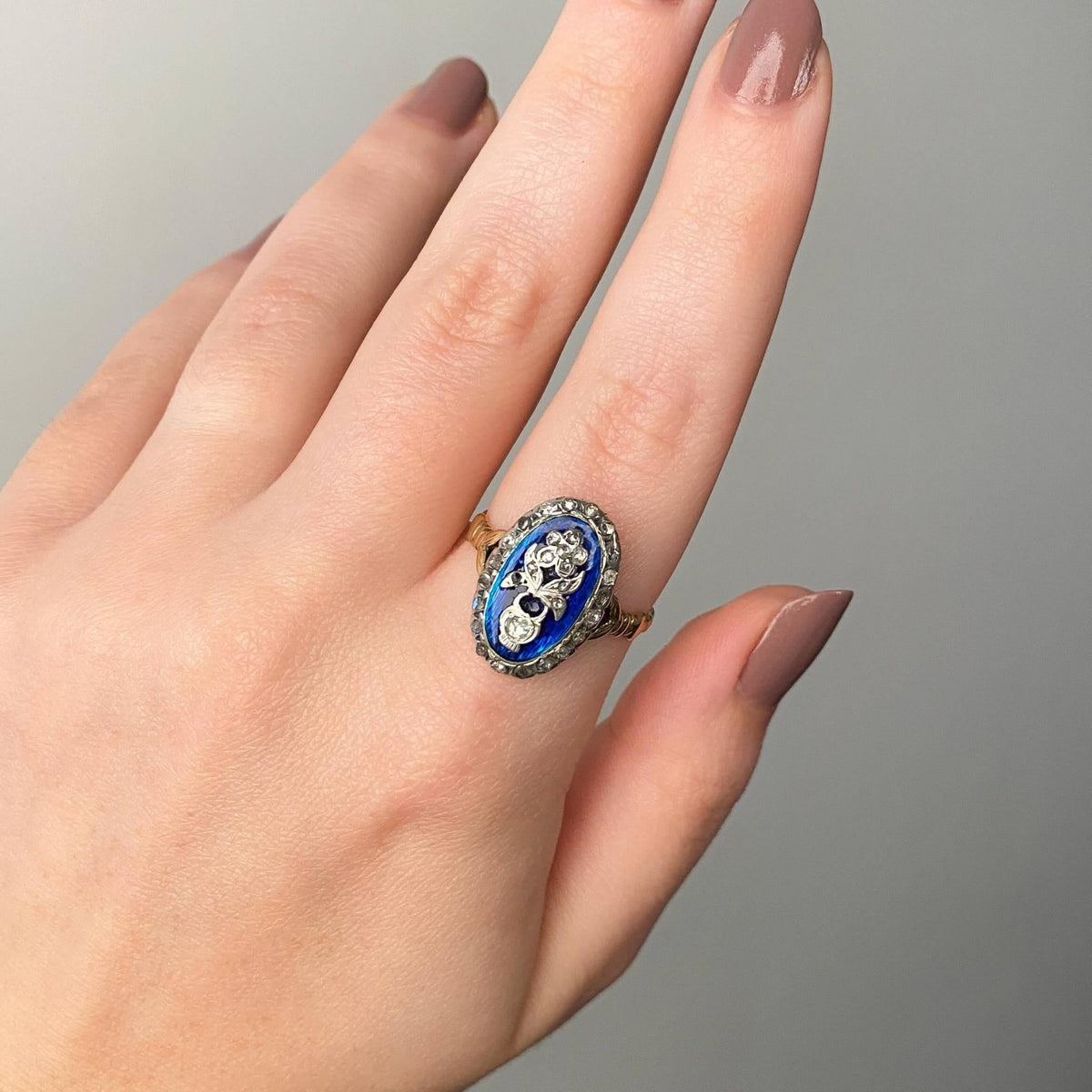 Antique Diamond Flower and Enamel Ring of 18k Gold - Trademark Antiques