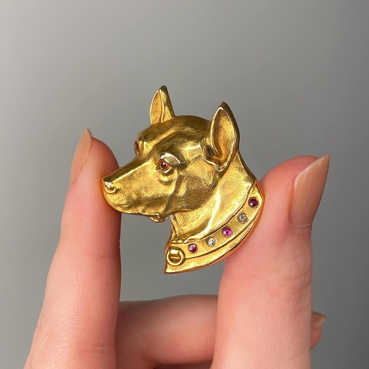 Antique Dog Brooch of 10k Gold - Trademark Antiques