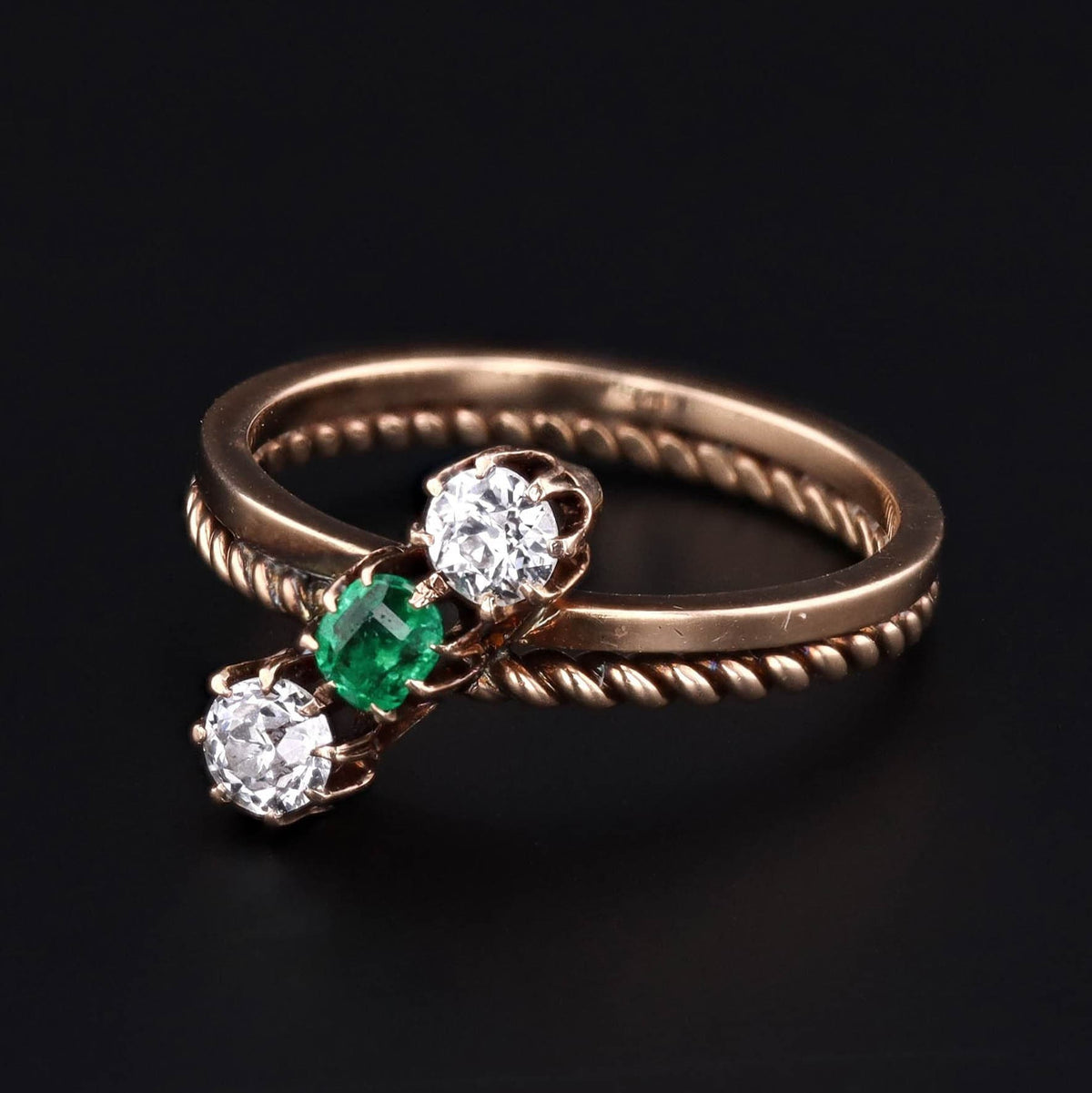 Antique Emerald and Diamond Ring of 14k Gold - Trademark Antiques