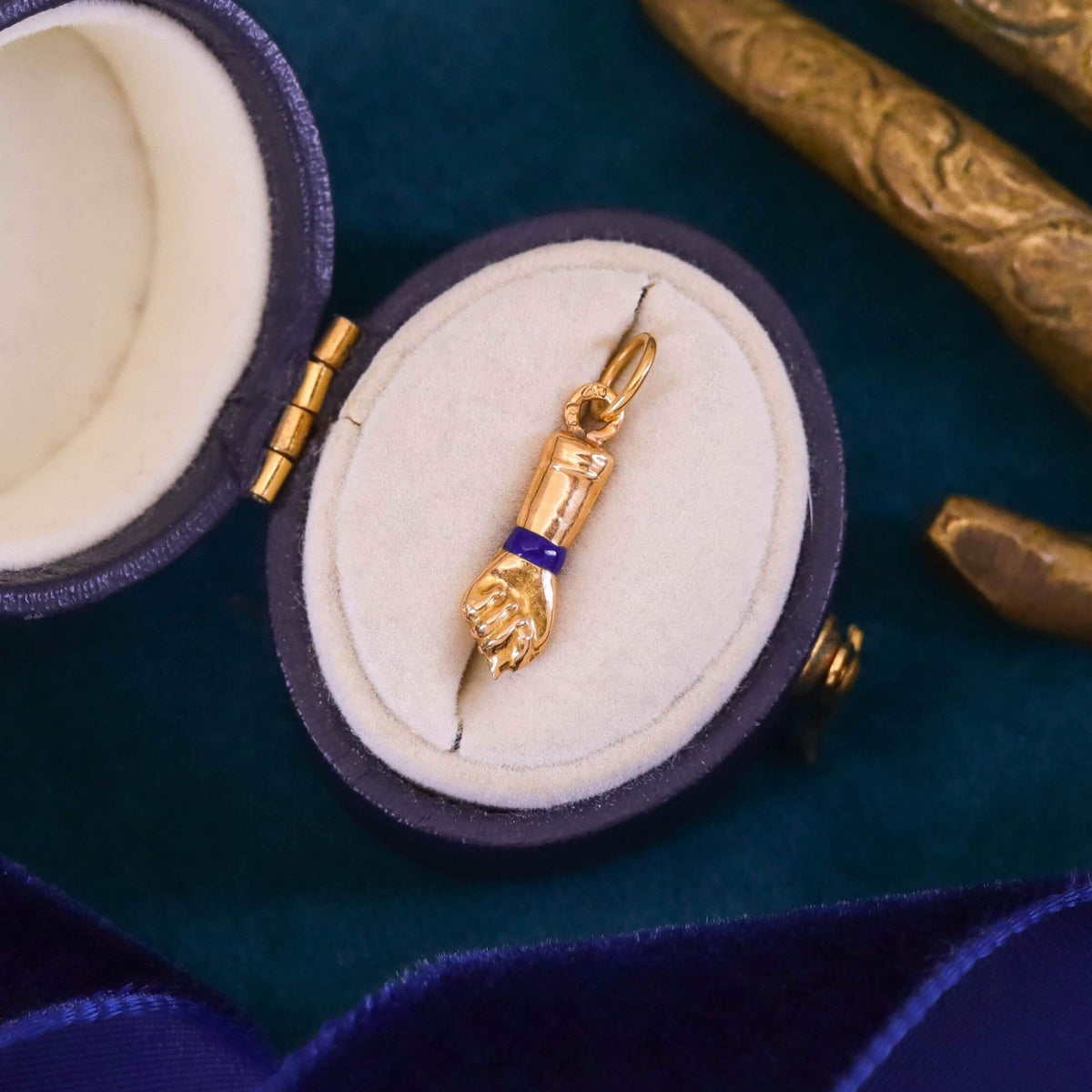 Antique Figa Hand Charm of 19.2K Gold - Trademark Antiques