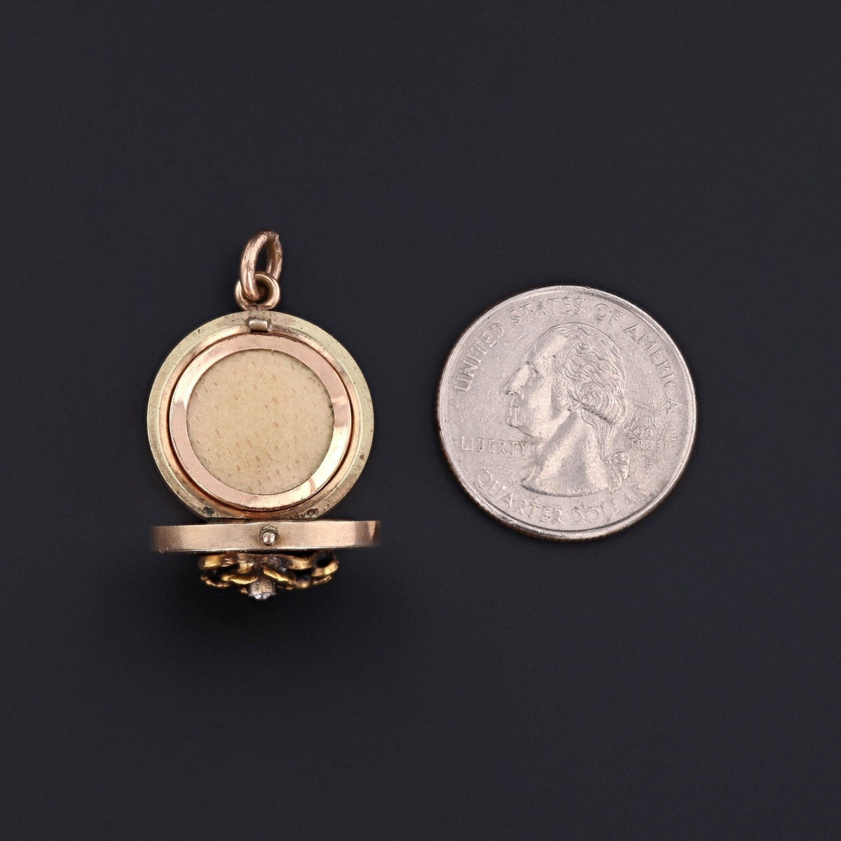 Antique Flower Locket of 10k Gold - Trademark Antiques