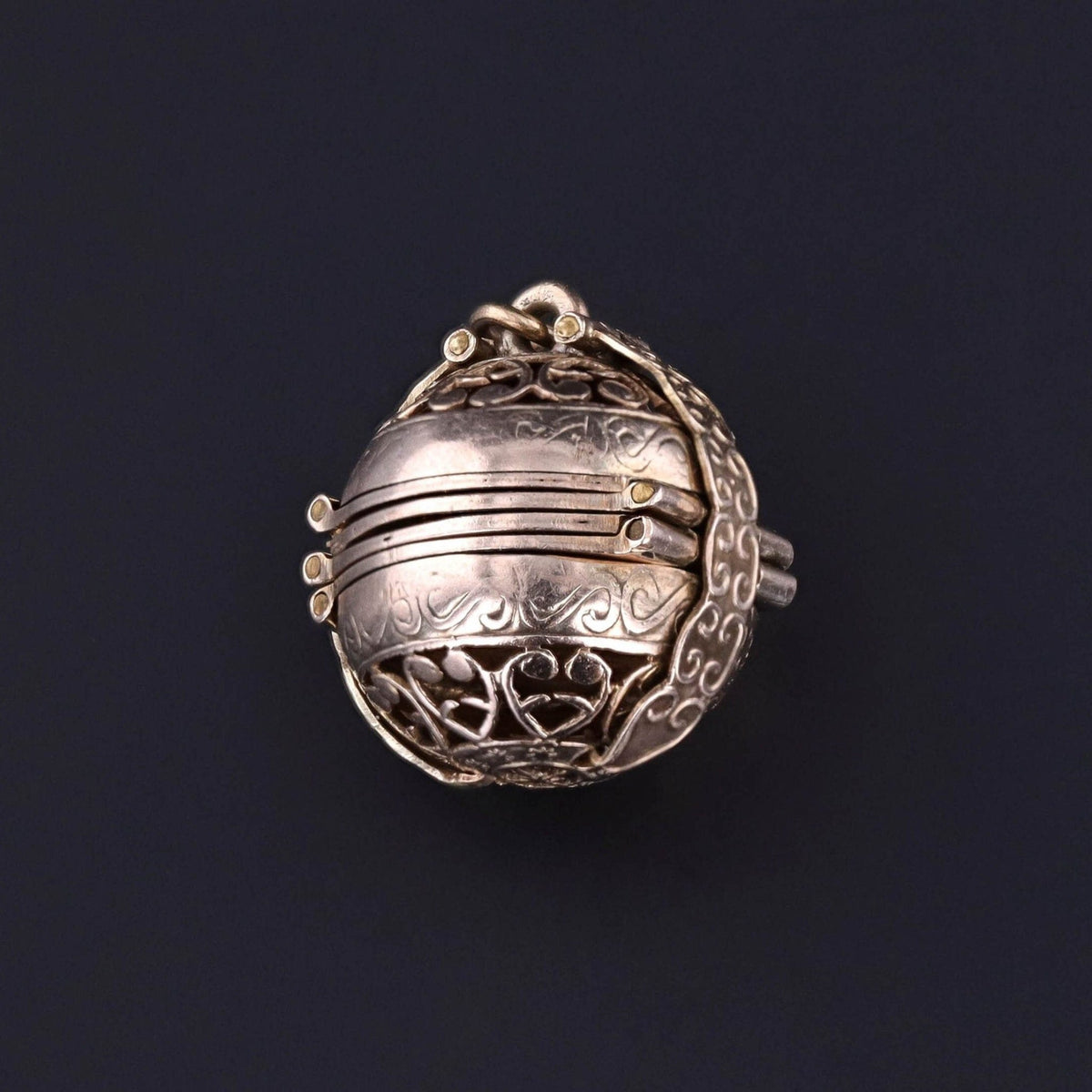 Antique Folding Orb Locket of 9ct Gold - Trademark Antiques