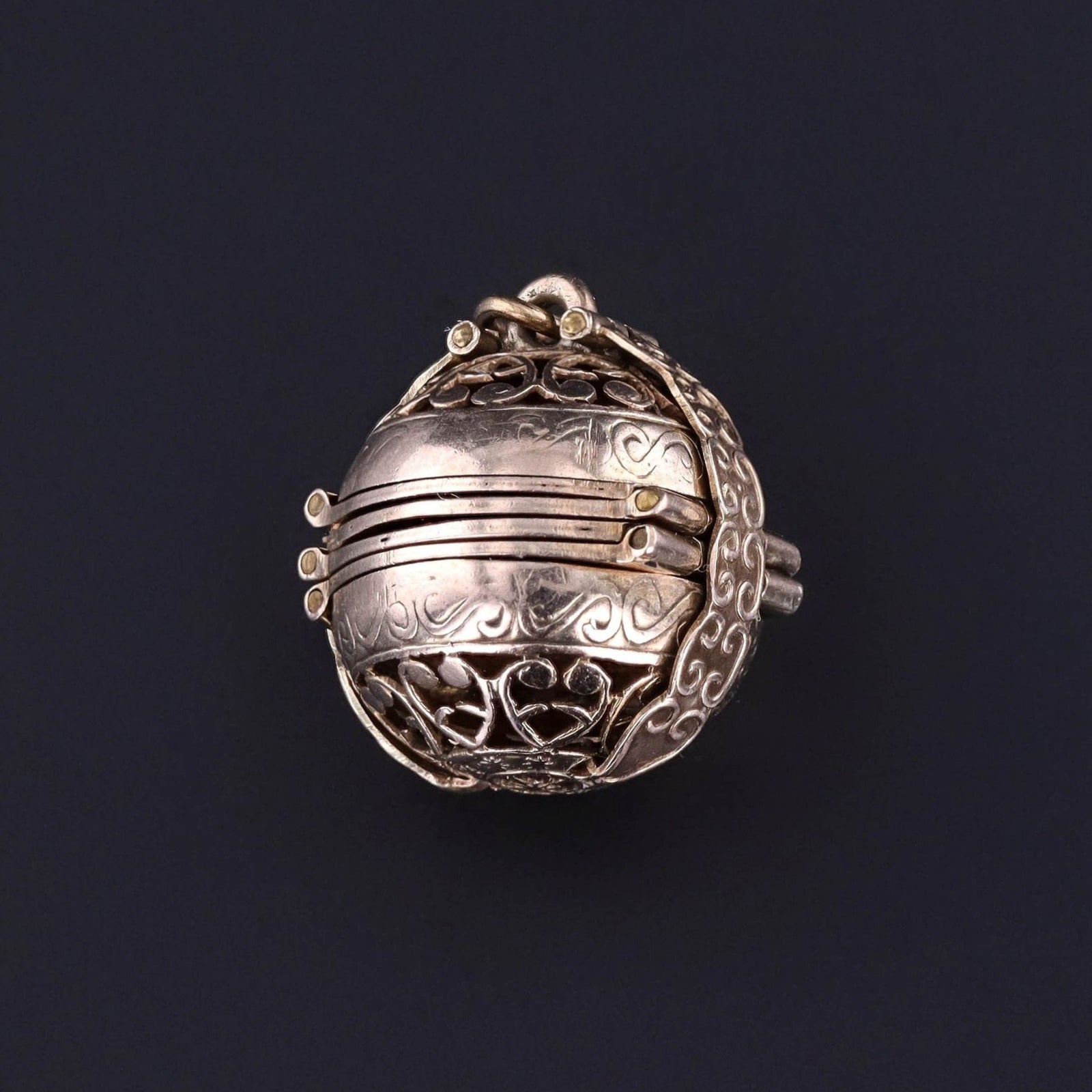 Antique Folding Orb Locket of 9ct Gold - Trademark Antiques