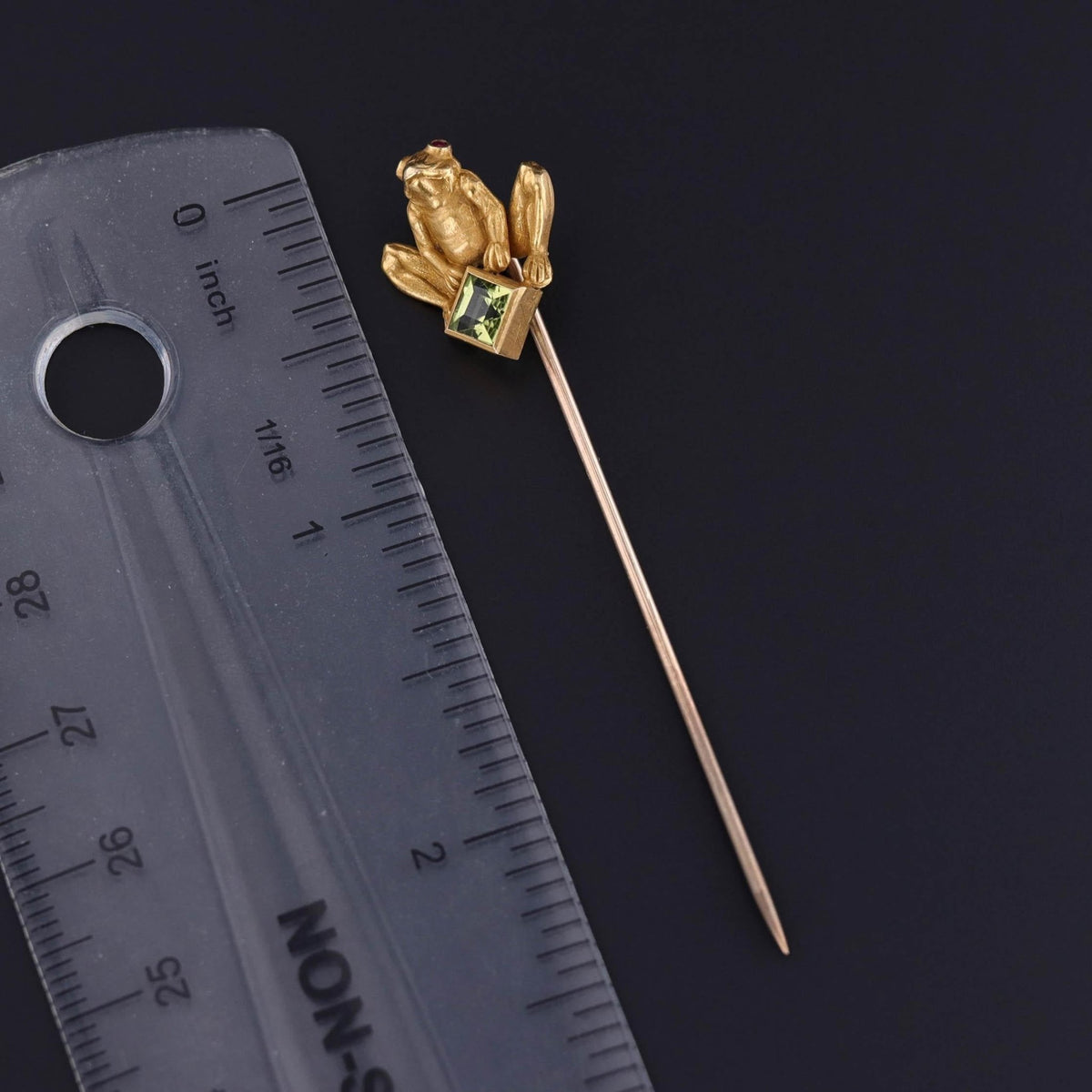 Antique Frog Stickpin of 18k and 14k Gold - Trademark Antiques