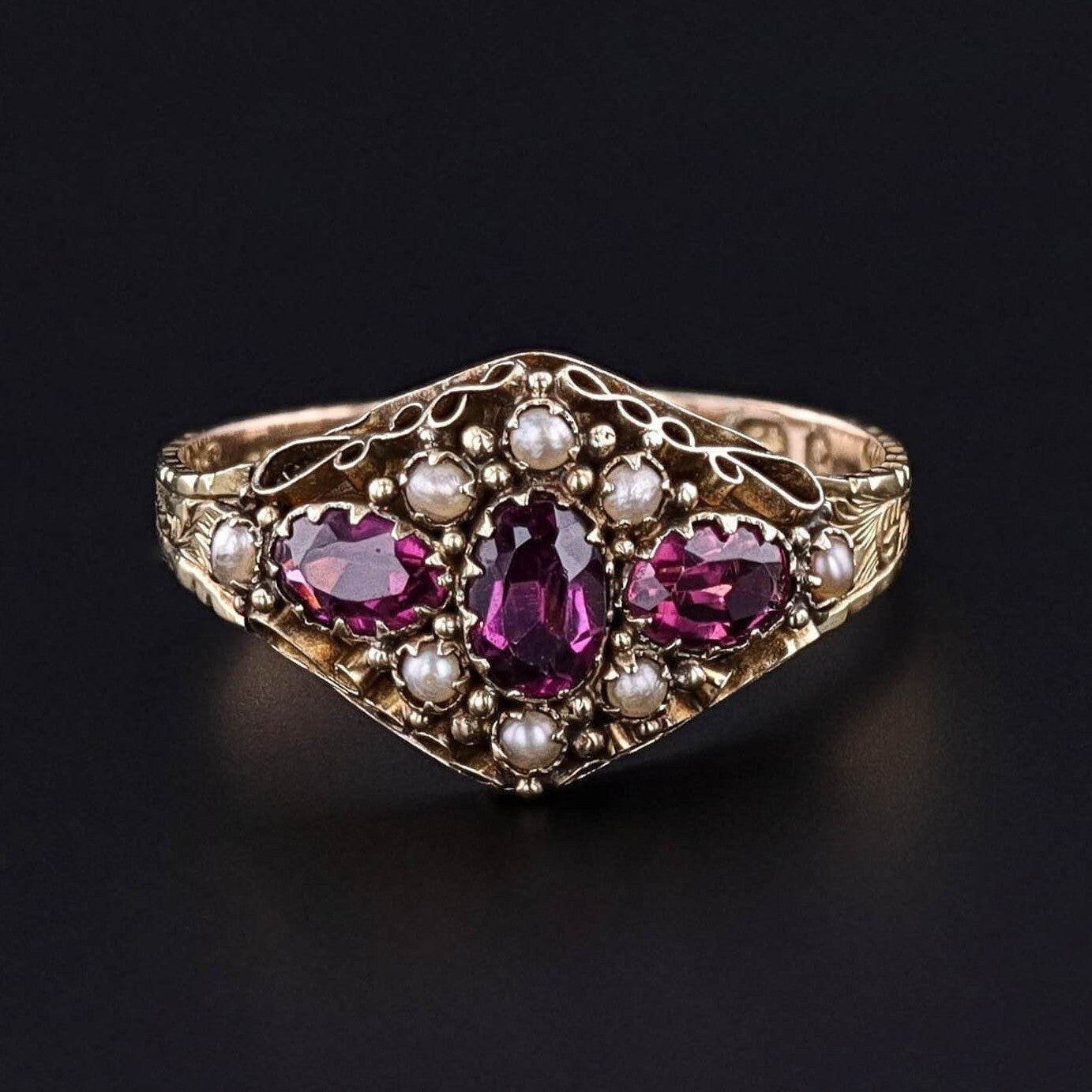 Antique Garnet & Pearl Ring of 15ct Gold - Trademark Antiques