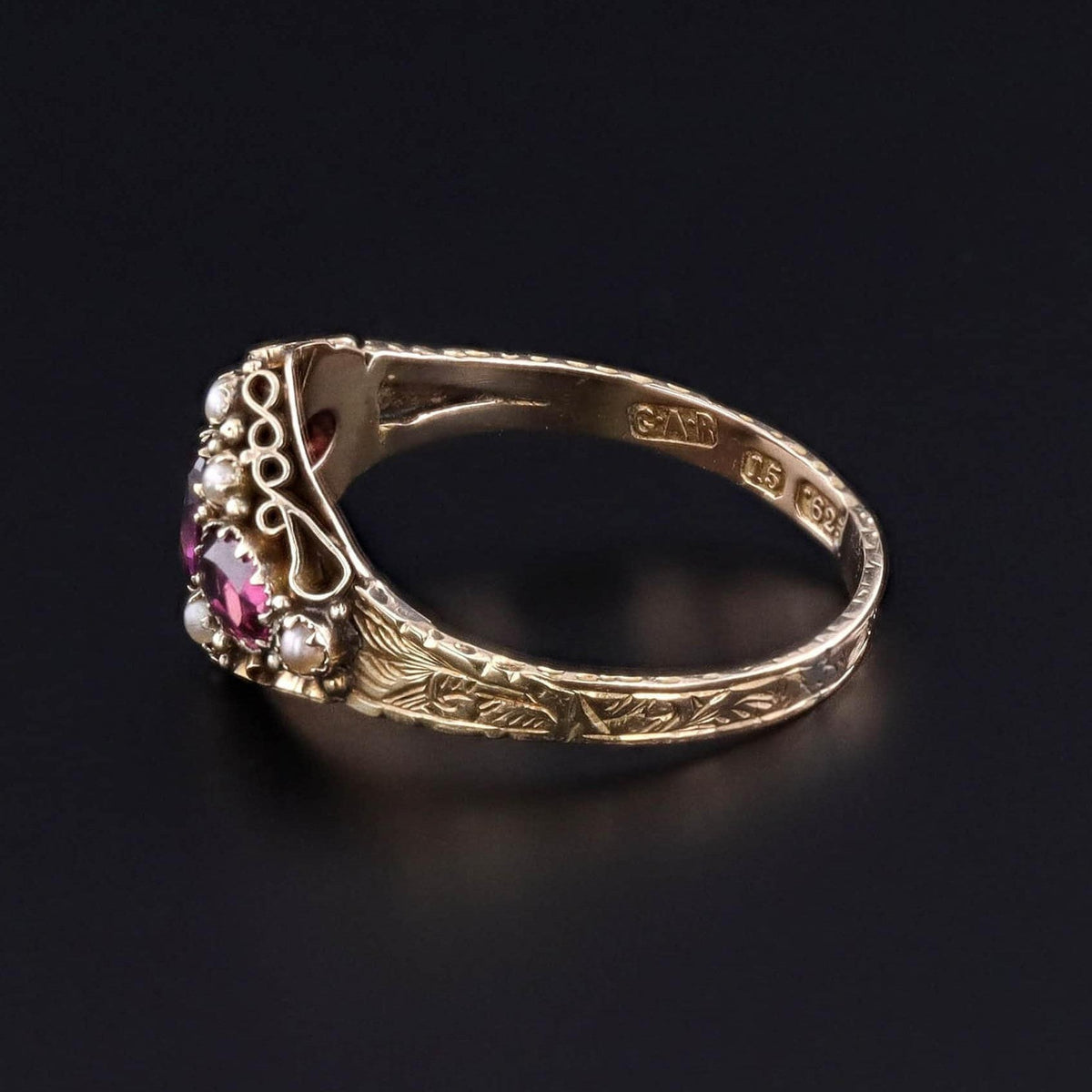 Antique Garnet &amp; Pearl Ring of 15ct Gold - Trademark Antiques