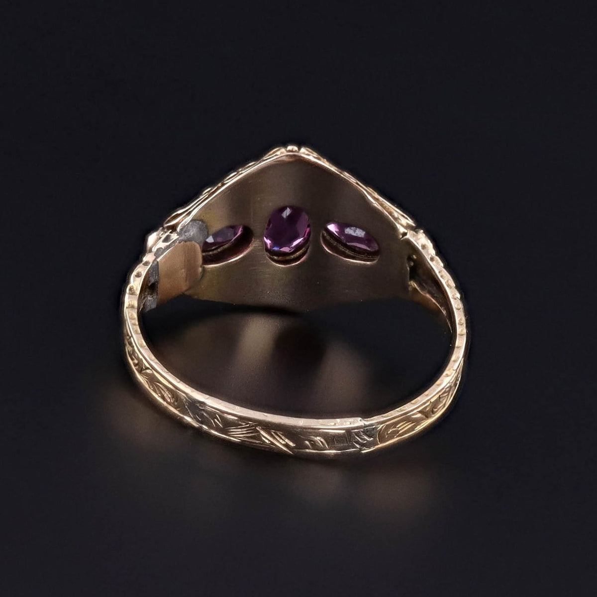 Antique Garnet &amp; Pearl Ring of 15ct Gold - Trademark Antiques