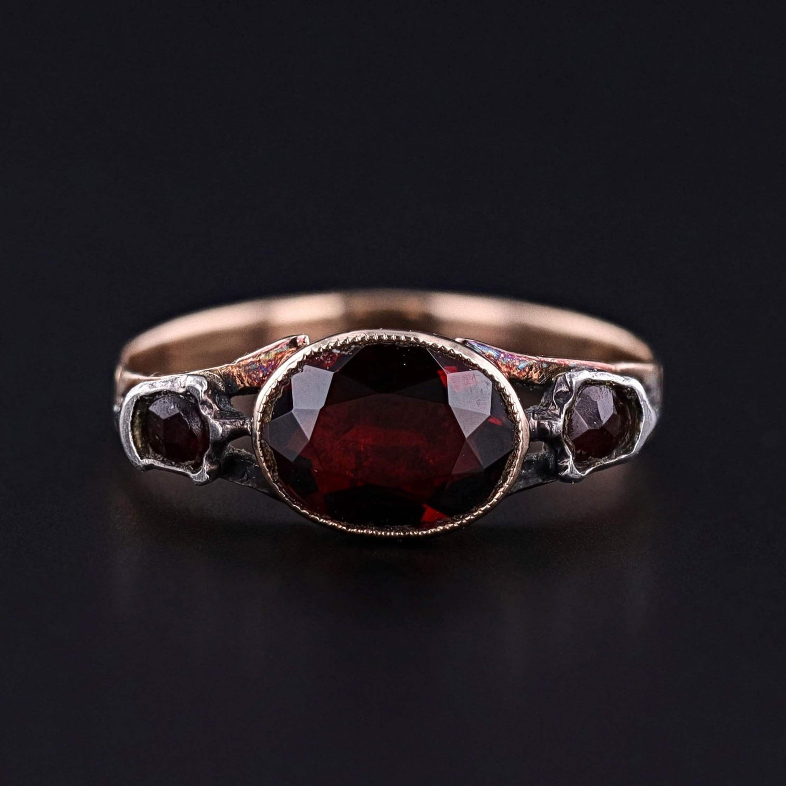 Antique Garnet Ring of 14k Gold - Trademark Antiques