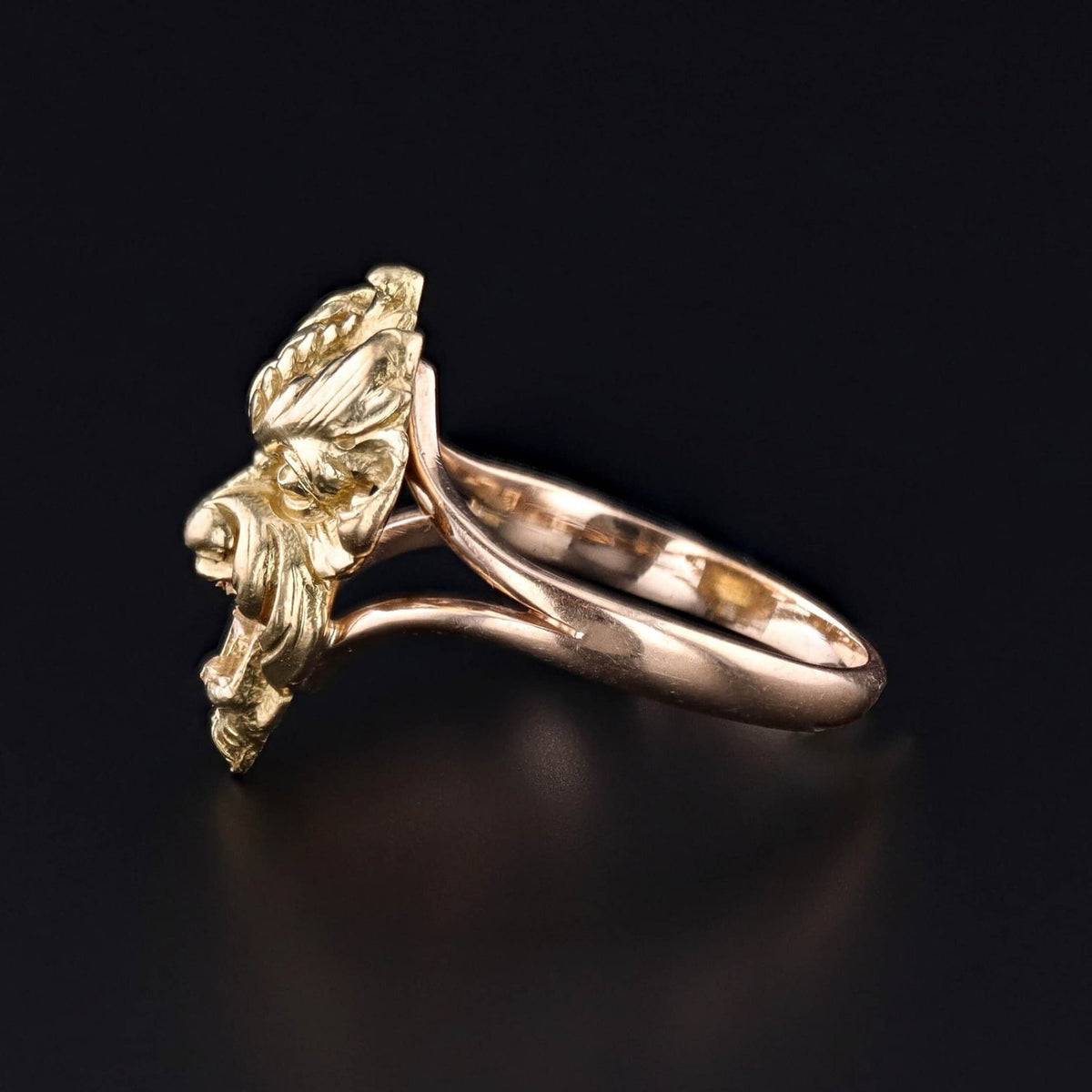 Antique Green Man Ring of 18k Gold - Trademark Antiques
